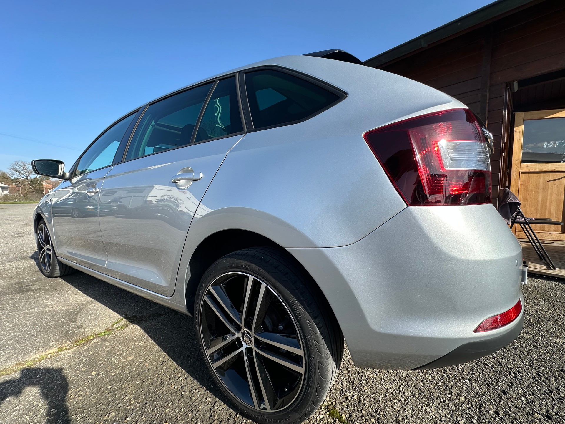 SKODA Rapid Spaceback 1.4 TSI Ambition DSG-image-24