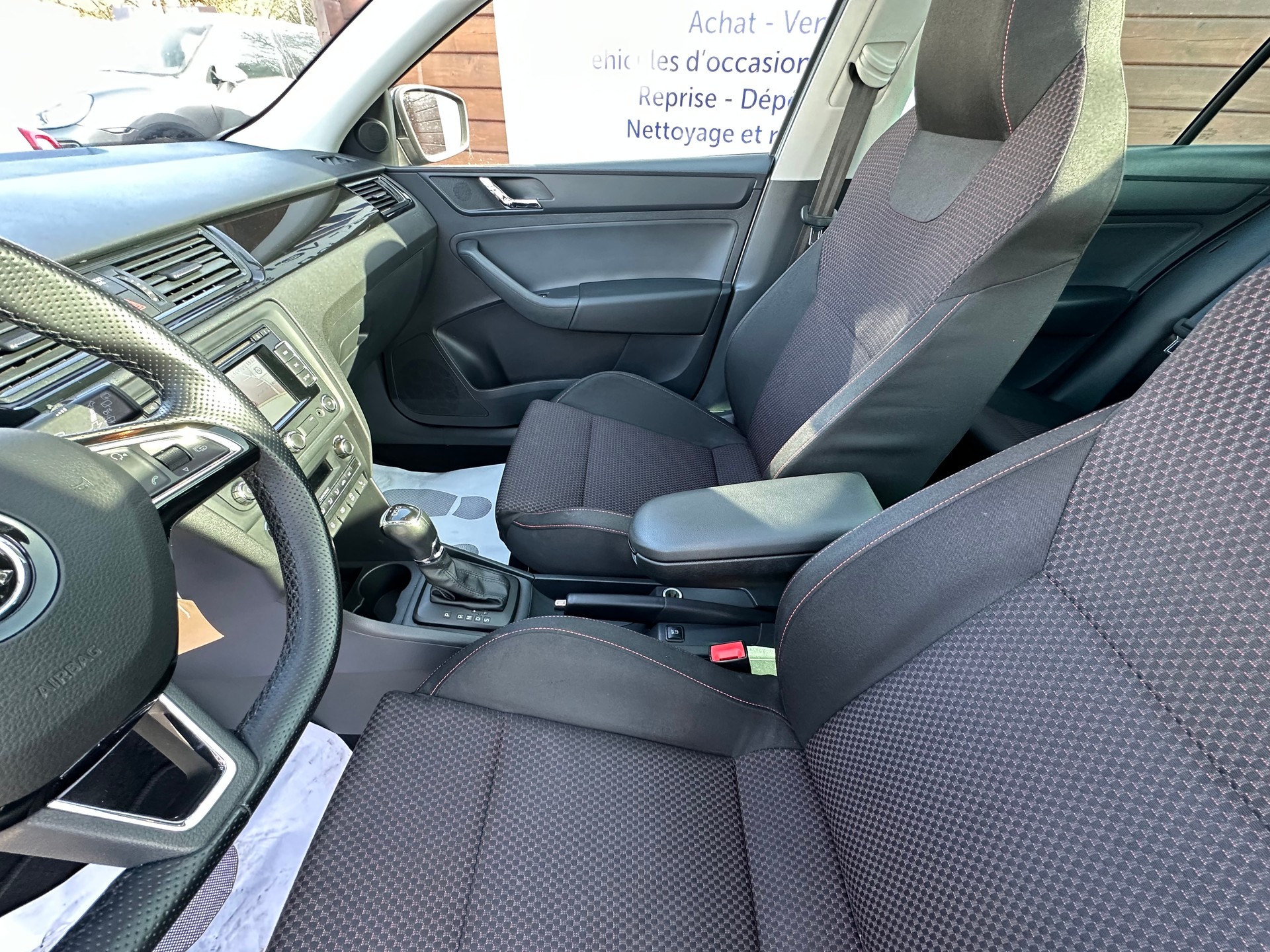 SKODA Rapid Spaceback 1.4 TSI Ambition DSG-image-15