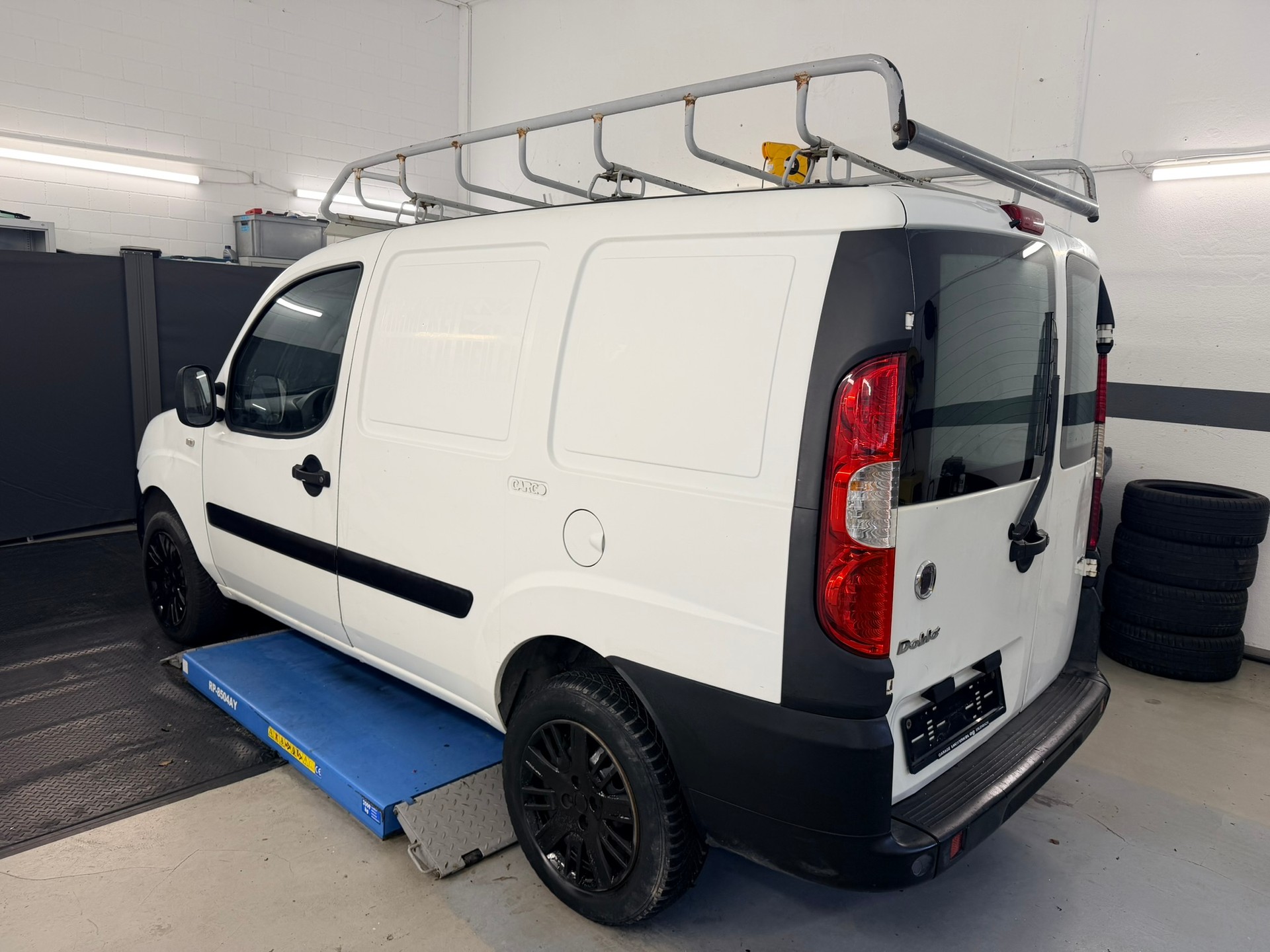 FIAT Doblò 1.3 JTD Cargo Swiss-image-5