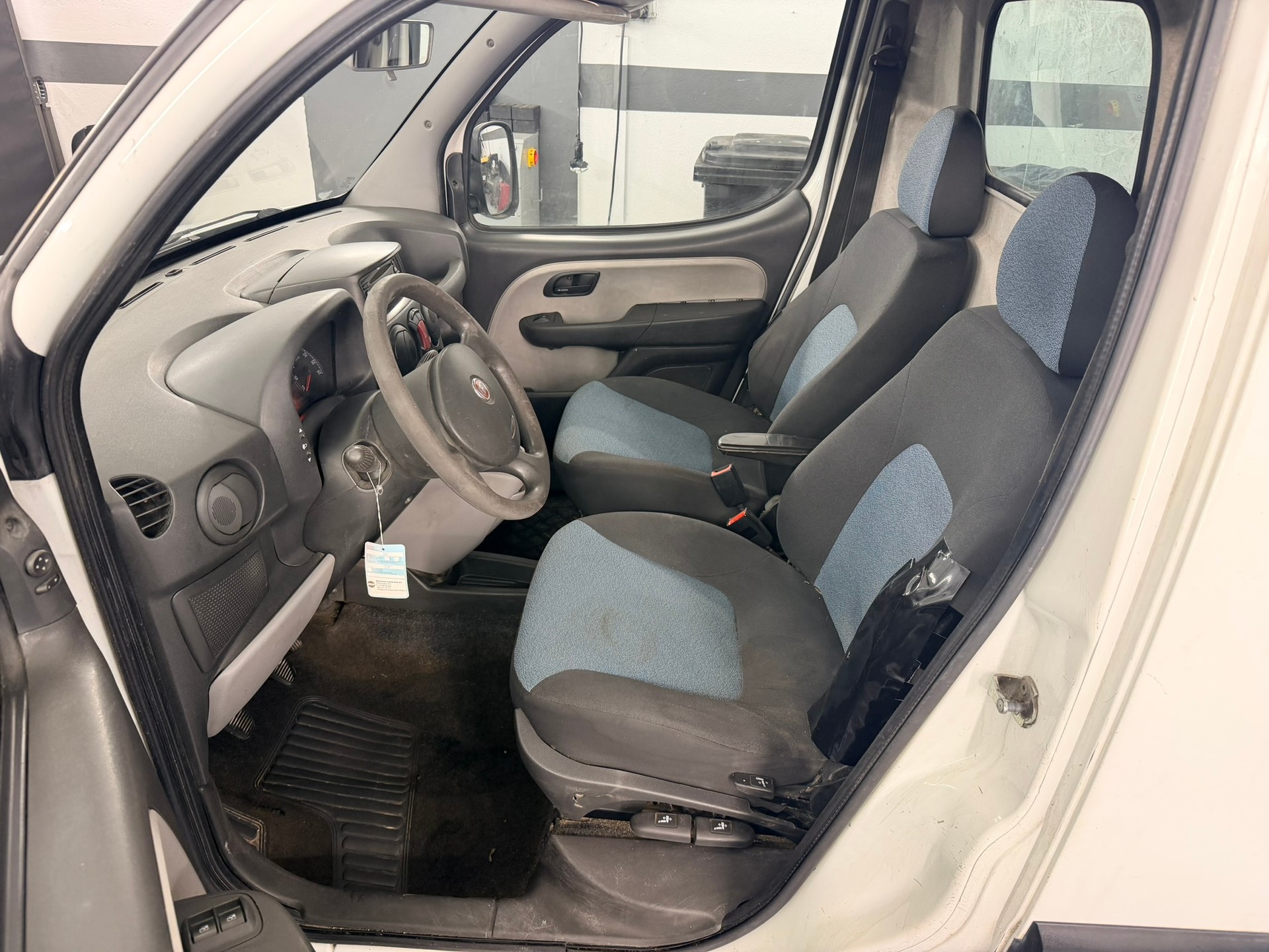FIAT Doblò 1.3 JTD Cargo Swiss-image-7