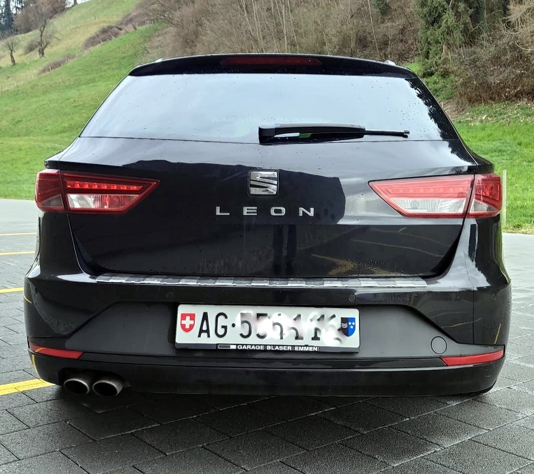 SEAT Leon ST 1.8 TSI FR Viva DSG-image-2