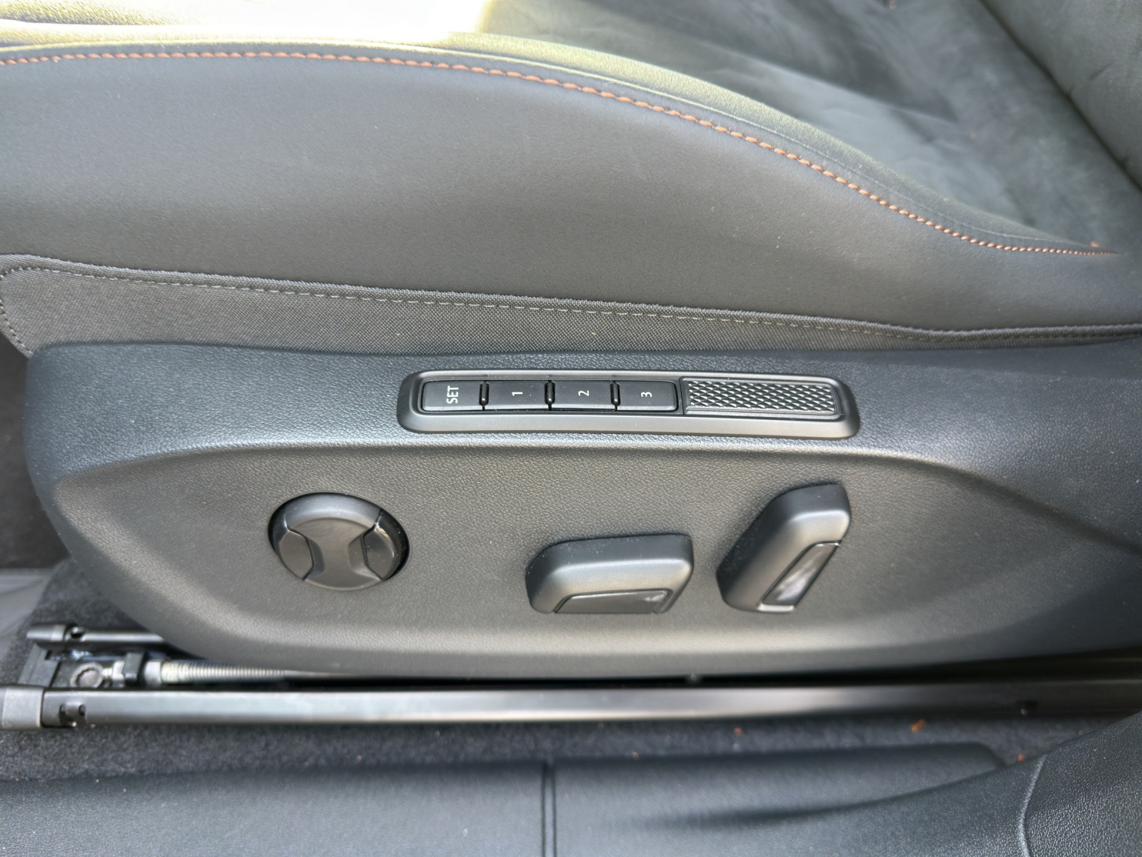 CUPRA Terramar 1.5 eHybrid DSG-image-15