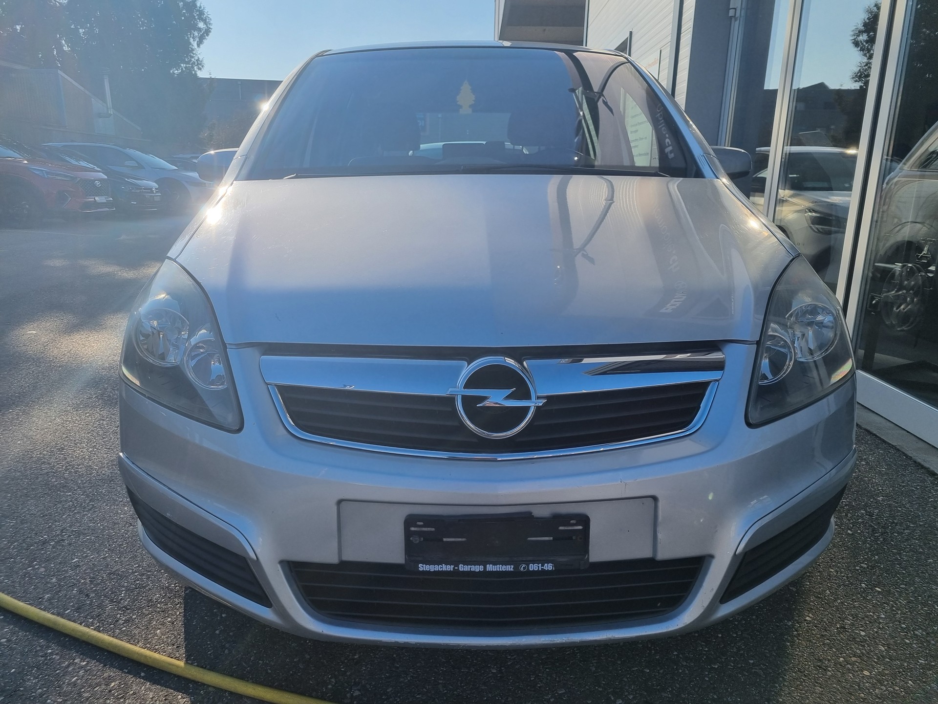 OPEL Zafira 2.2i 16V Enjoy-image-1