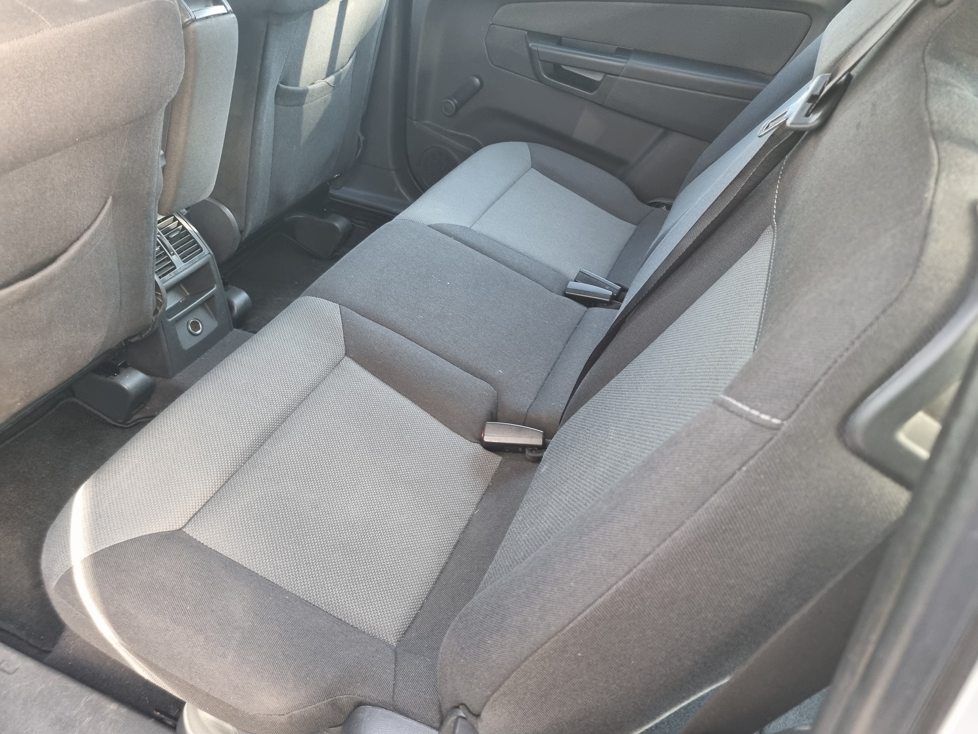 OPEL Zafira 2.2i 16V Enjoy-image-8