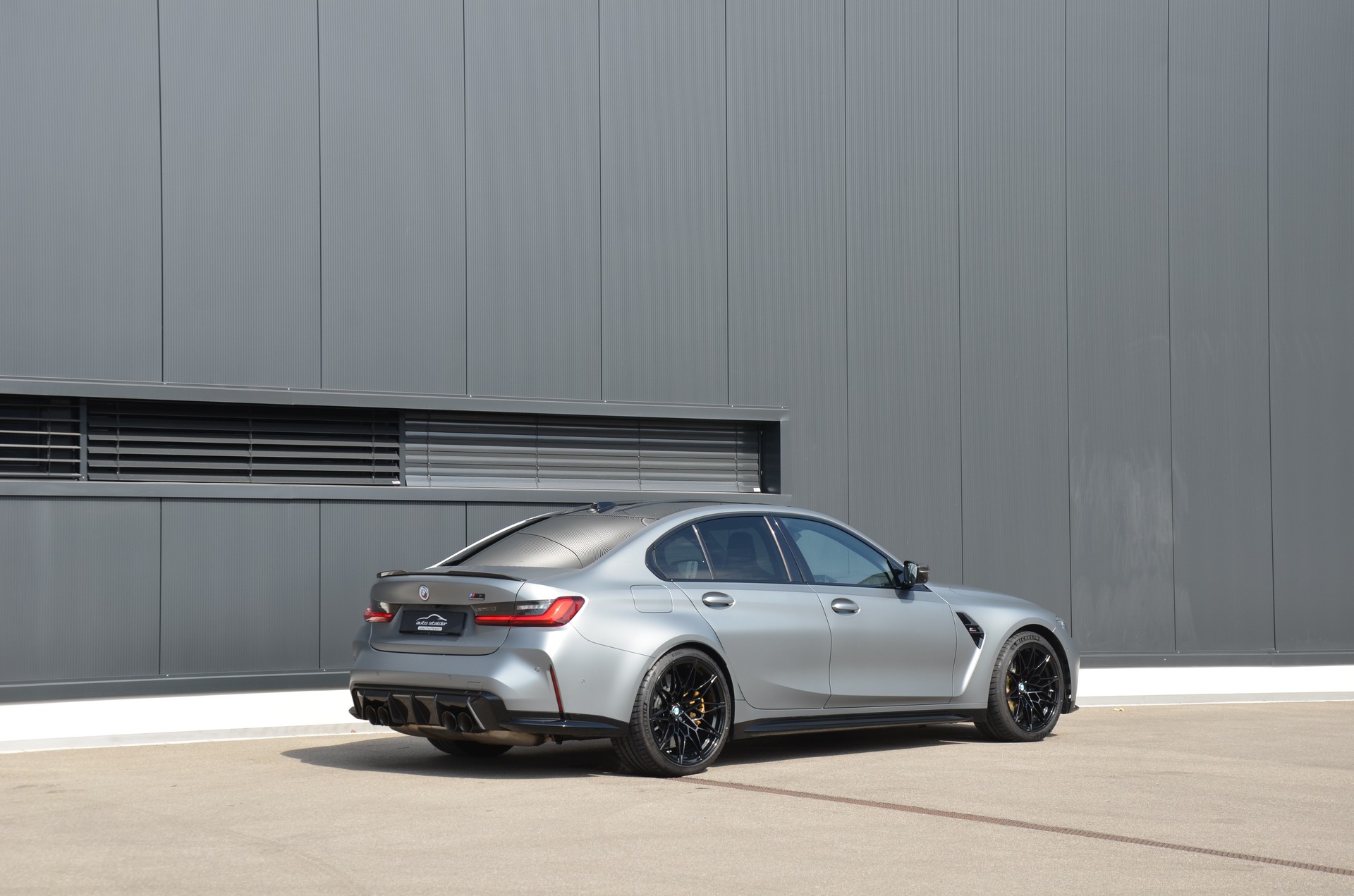 BMW M3 Competition M xDrive-showroom-element-2