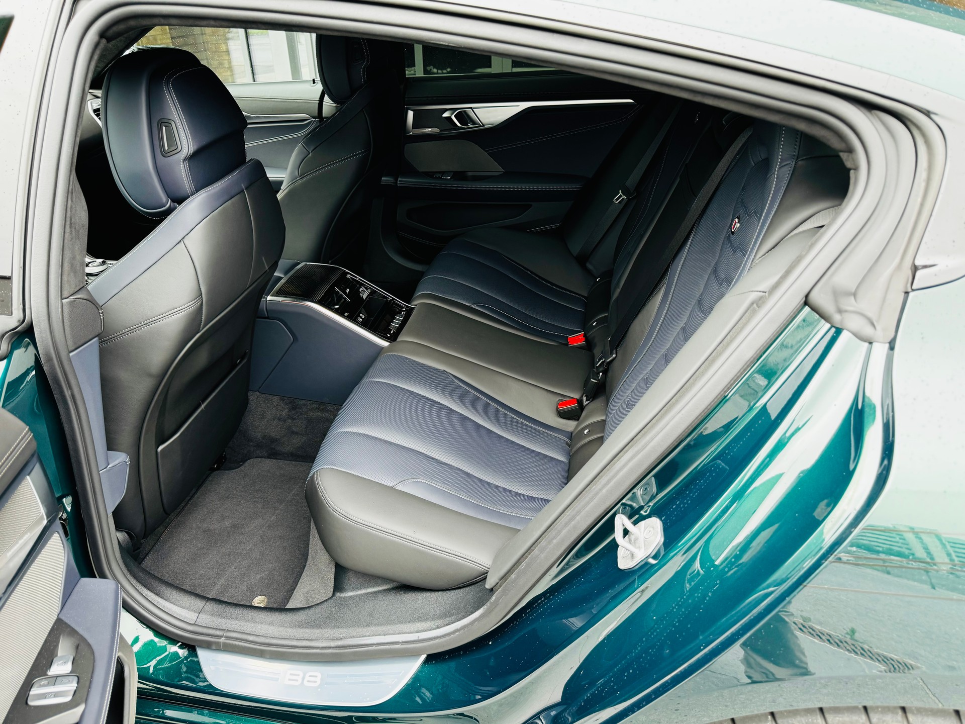 BMW-ALPINA B8 4.4 V8 xDrive | 621PS-image-7