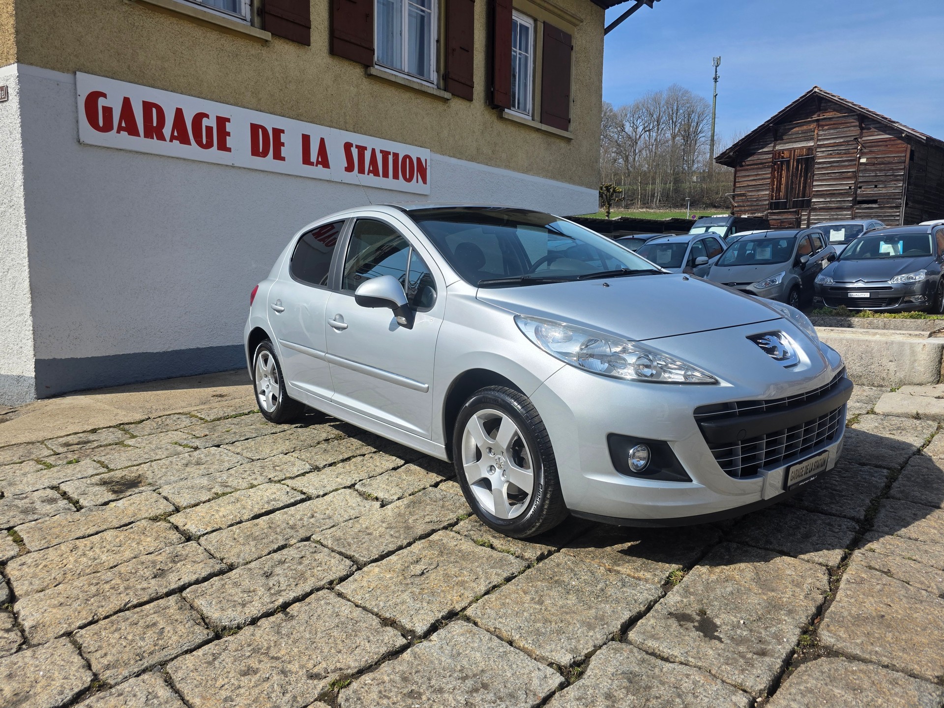 PEUGEOT 207 1.6 16V Allure-image-2