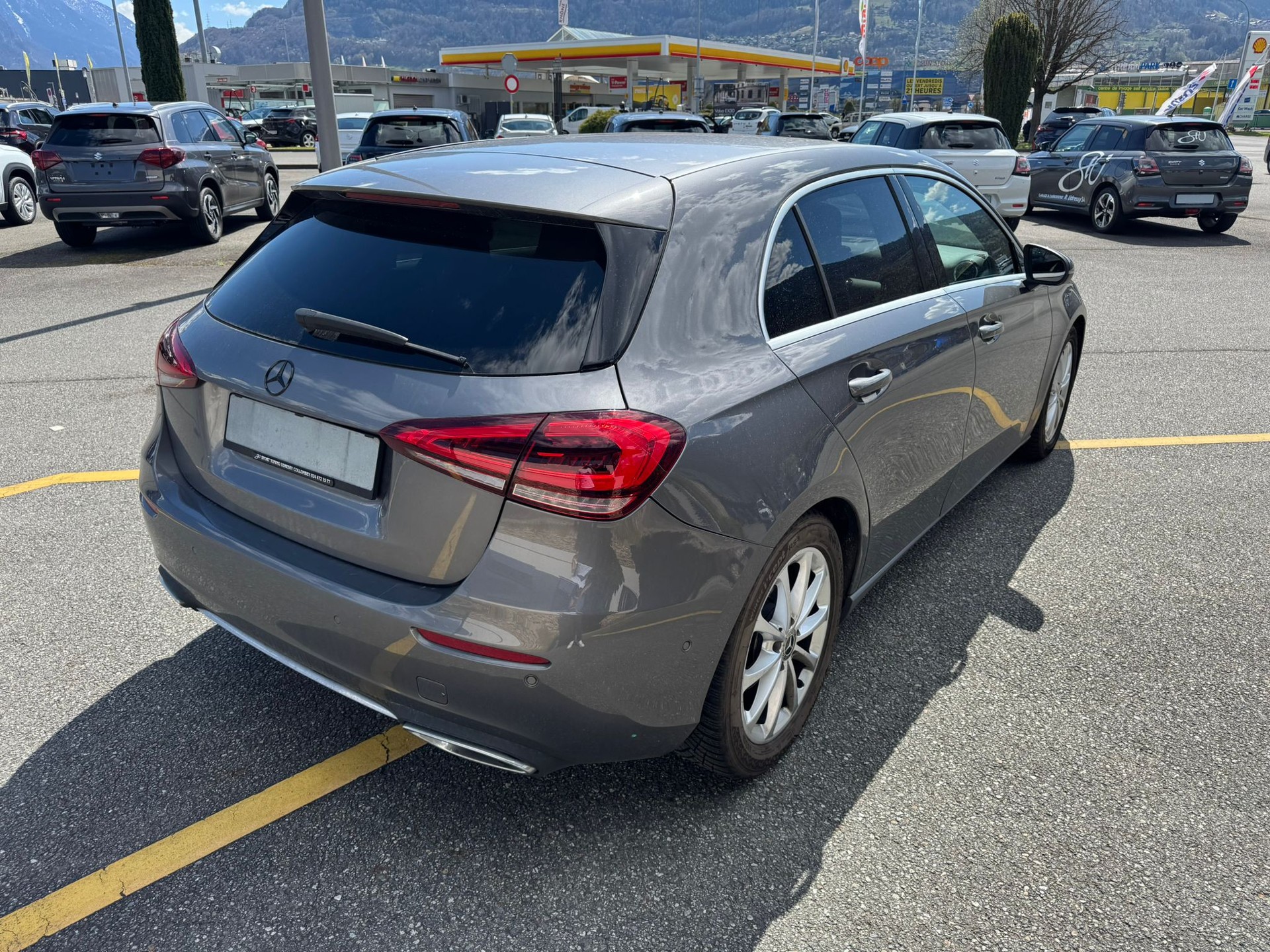 MERCEDES-BENZ A 180 Progressive 7G-DCT-image-4