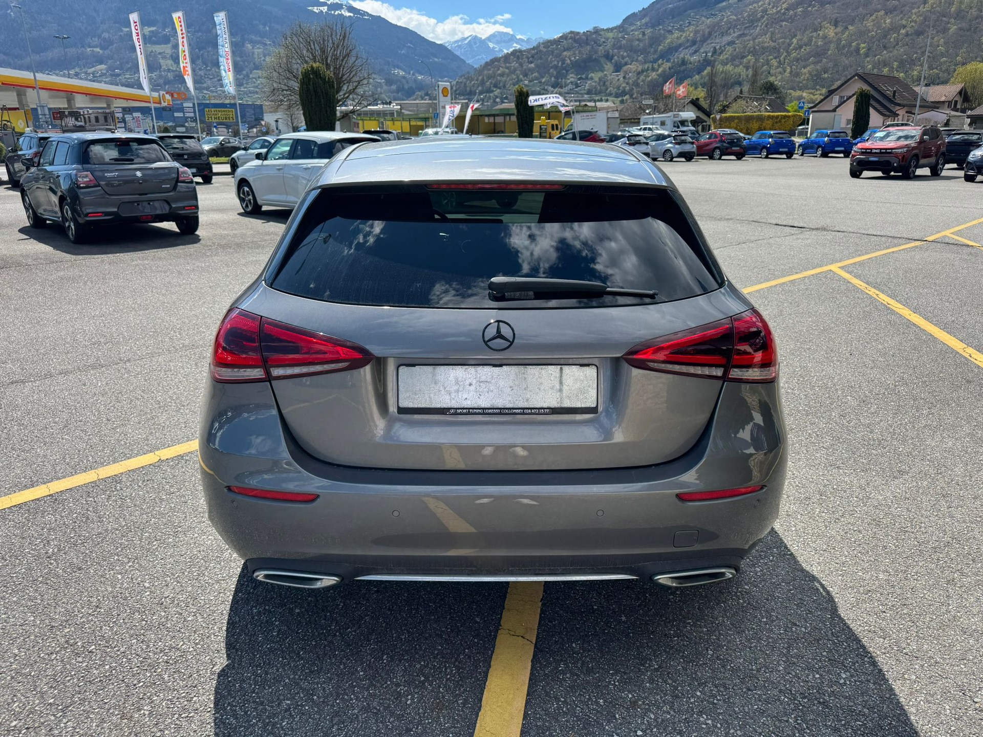 MERCEDES-BENZ A 180 Progressive 7G-DCT-image-3