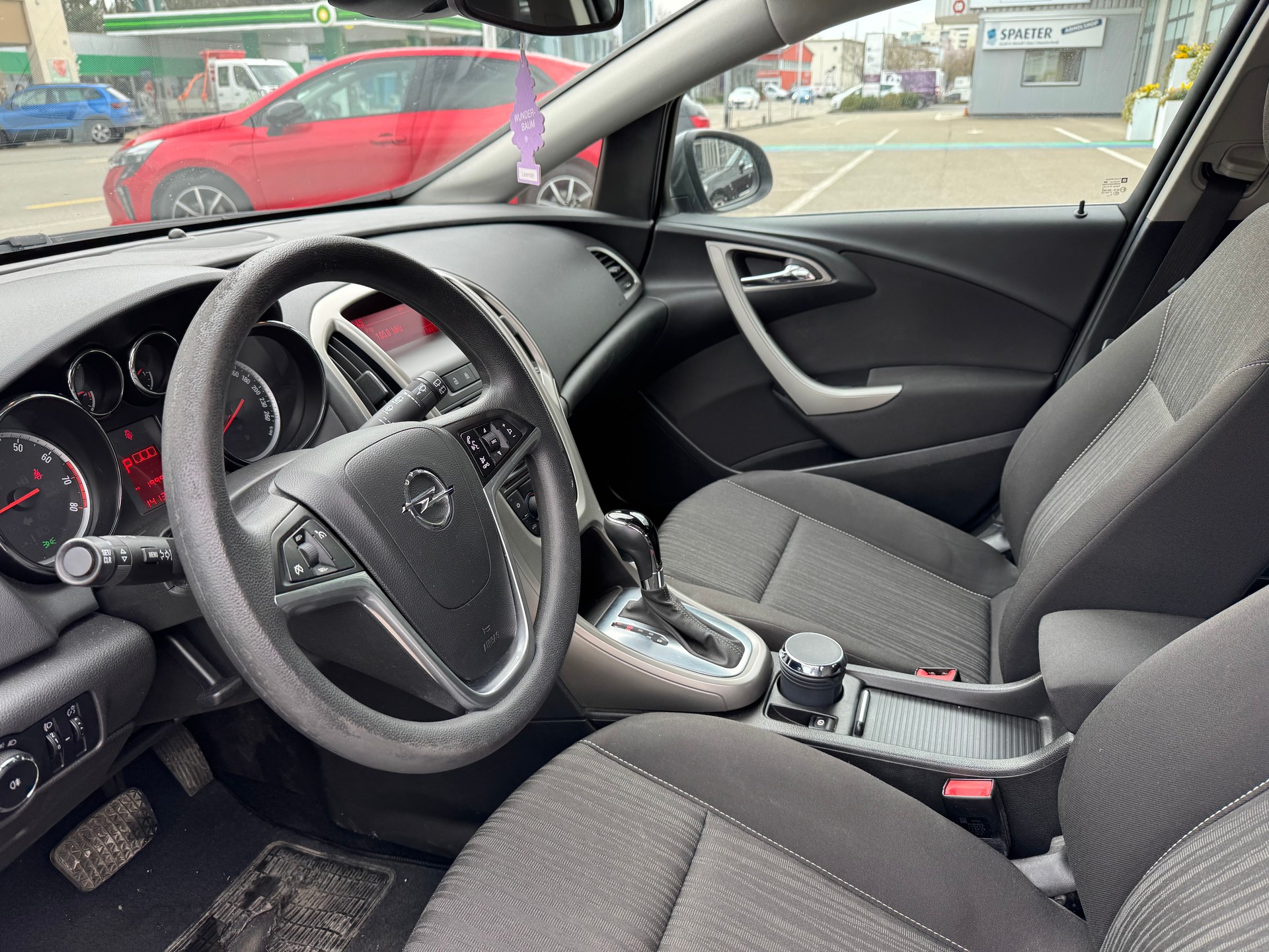 OPEL Astra 1.6i 16V Enjoy Automatic-image-8