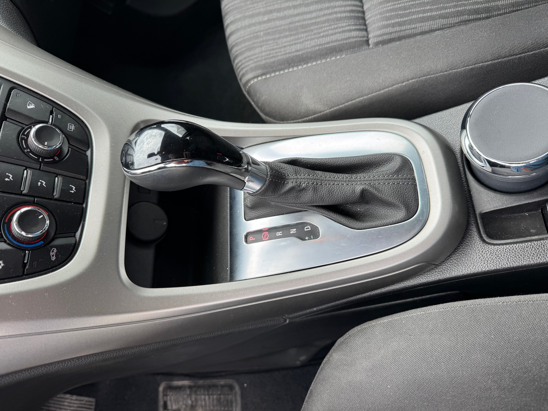 OPEL Astra 1.6i 16V Enjoy Automatic-image-12