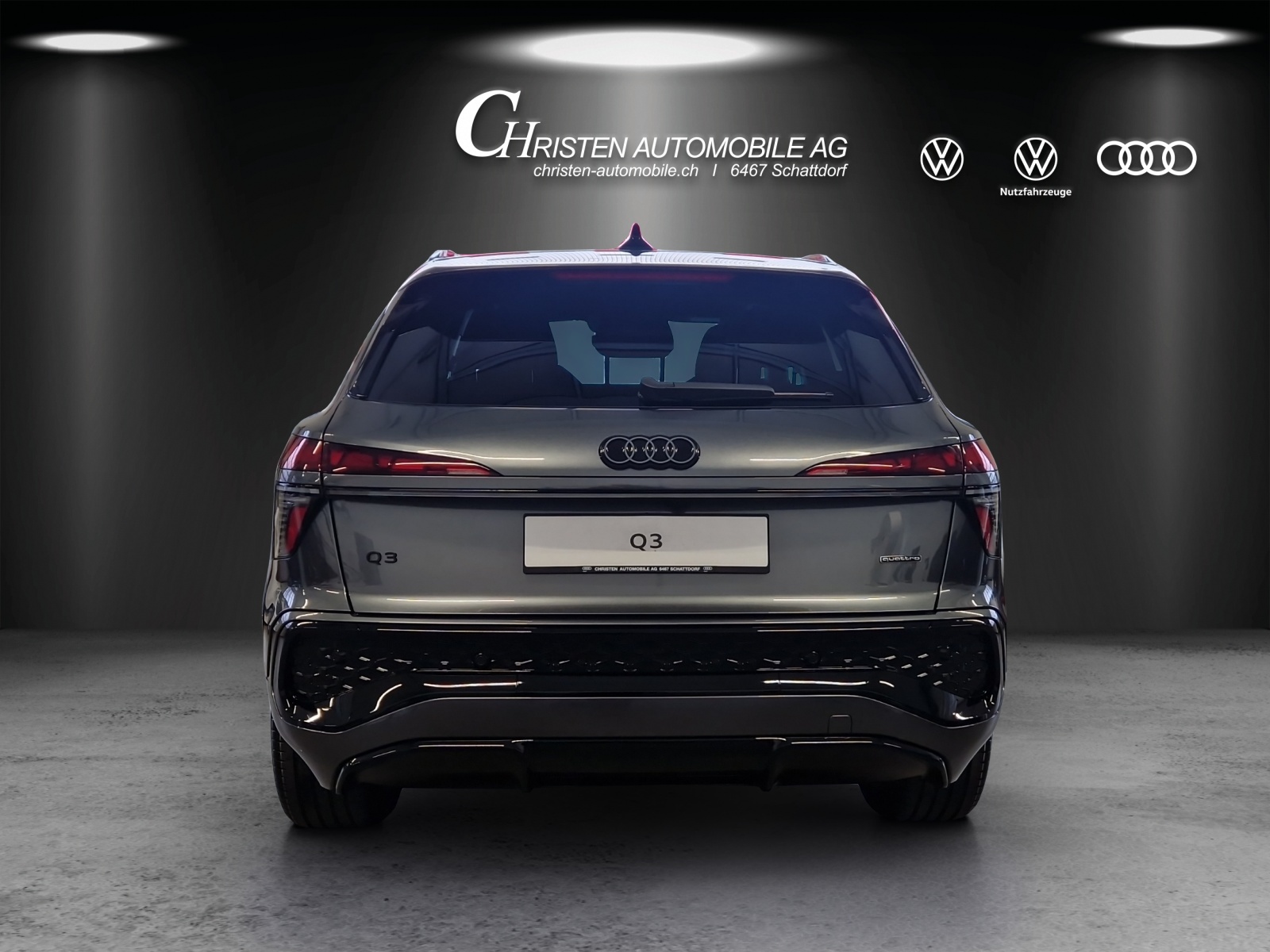 AUDI Q3 SUV TFSI quattro 195 kW S tronic-image-4