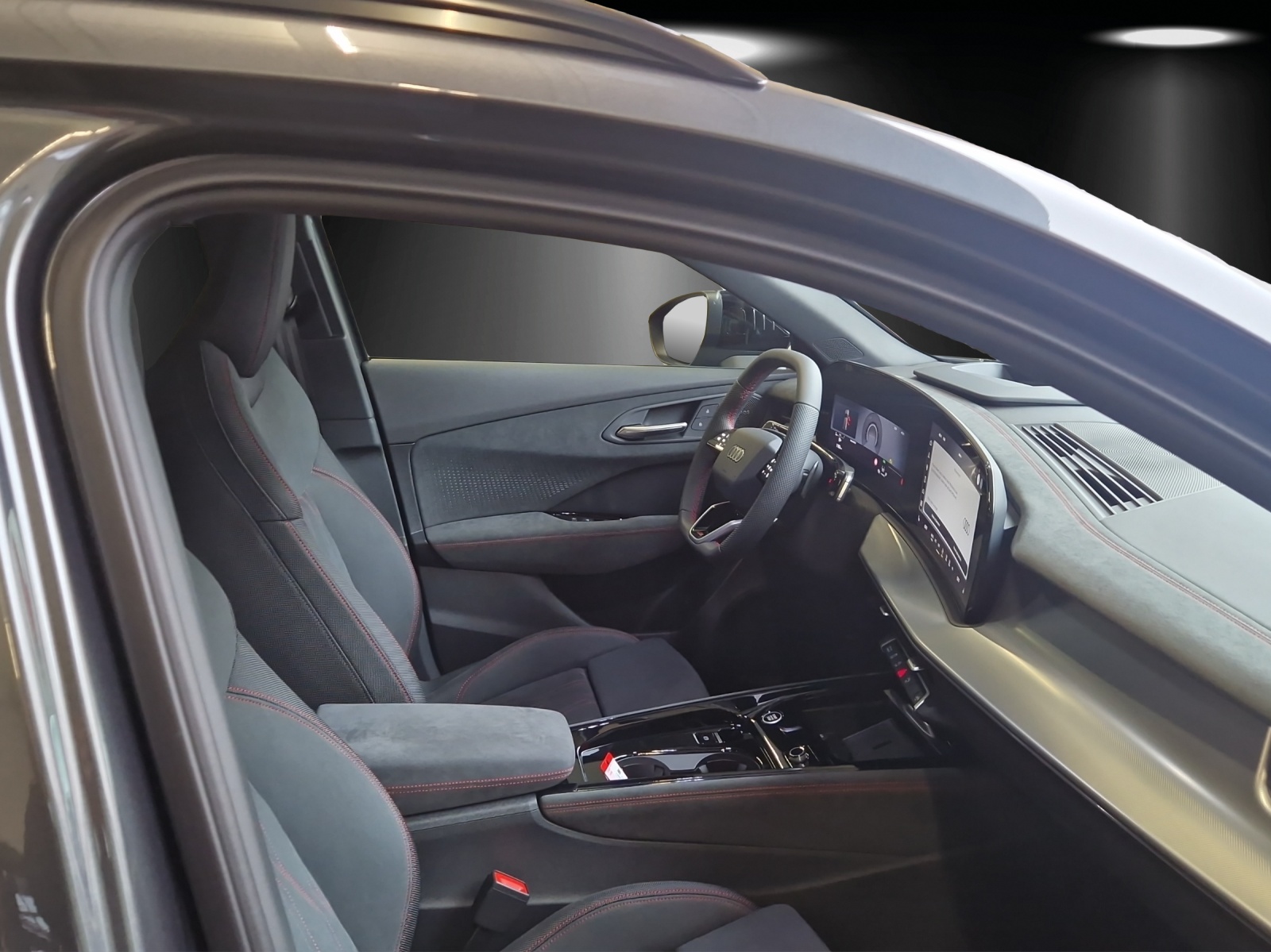 AUDI Q3 SUV TFSI quattro 195 kW S tronic-image-8