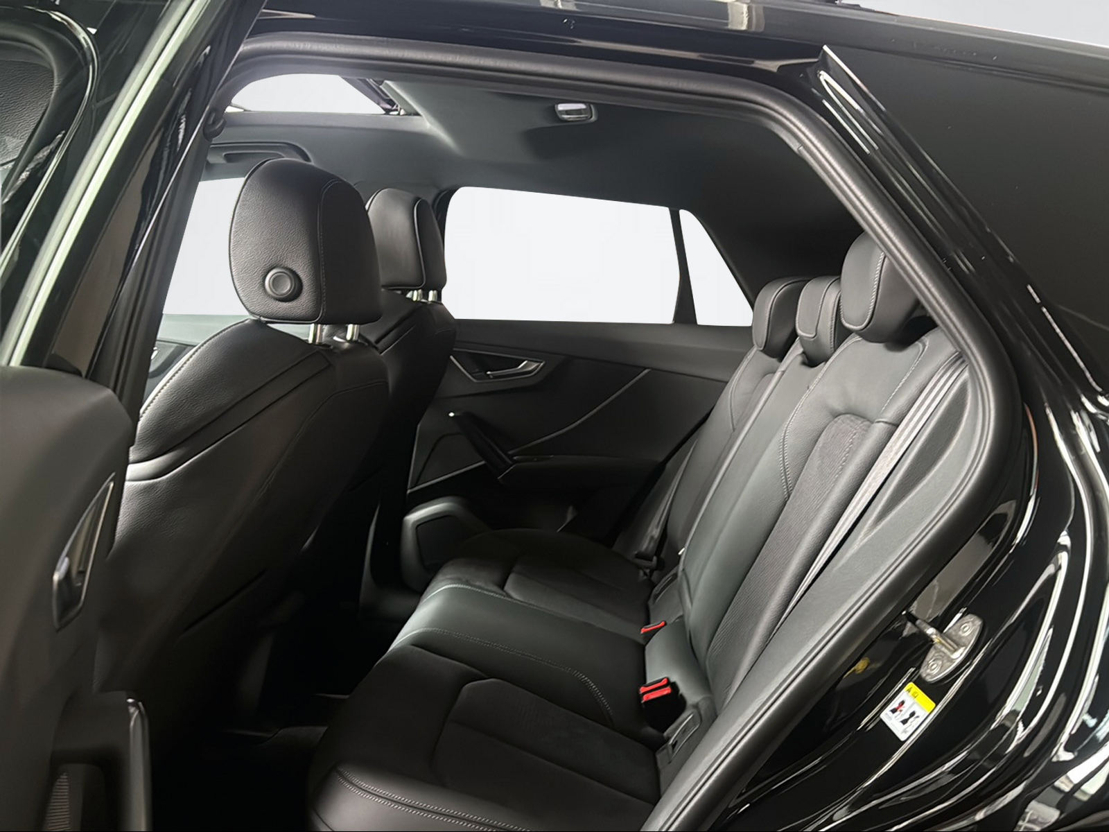 AUDI Q2 2.0 40 TFSI S Line Attraction quattro S-Tronic-image-8