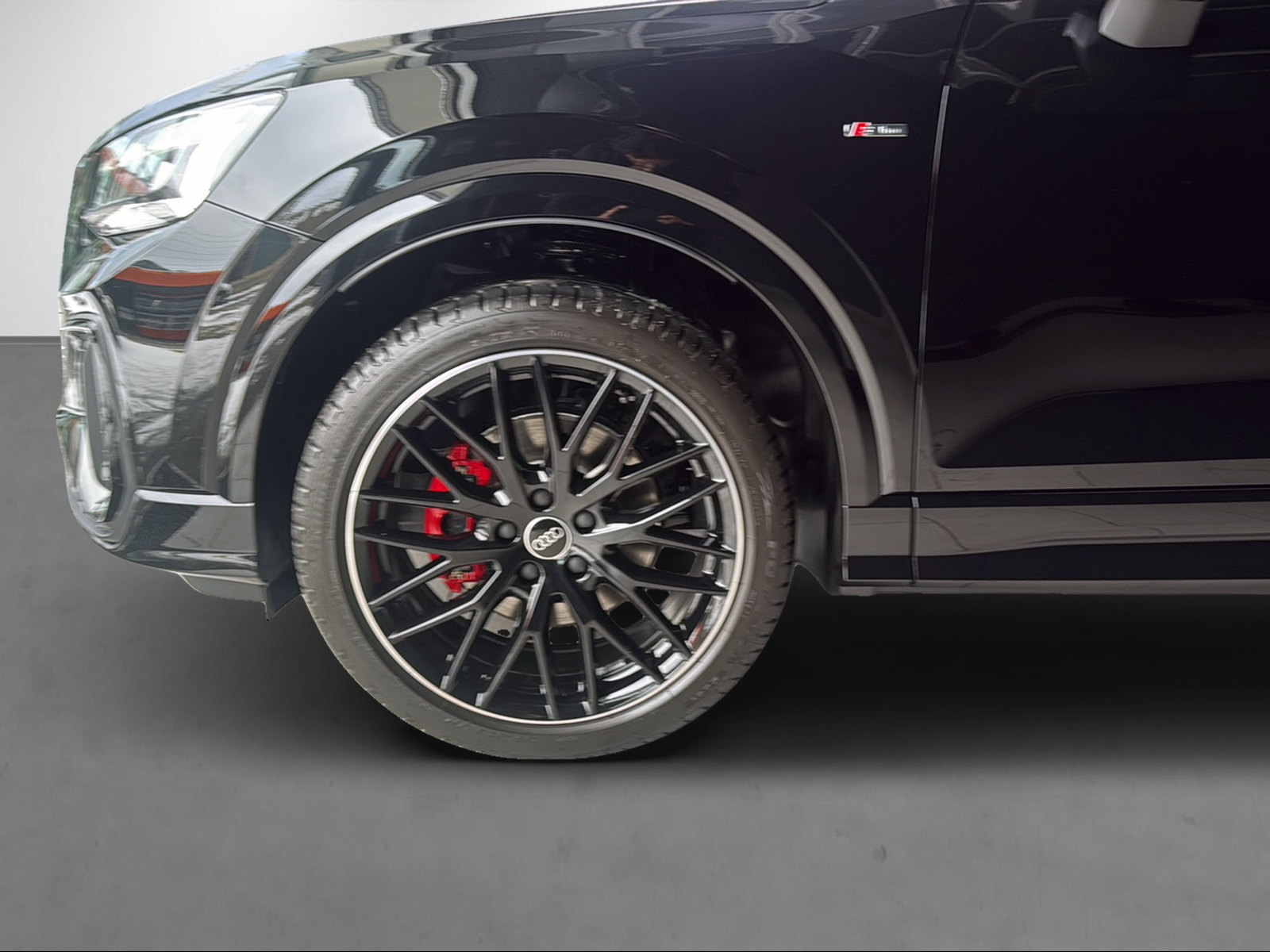 AUDI Q2 2.0 40 TFSI S Line Attraction quattro S-Tronic-image-4