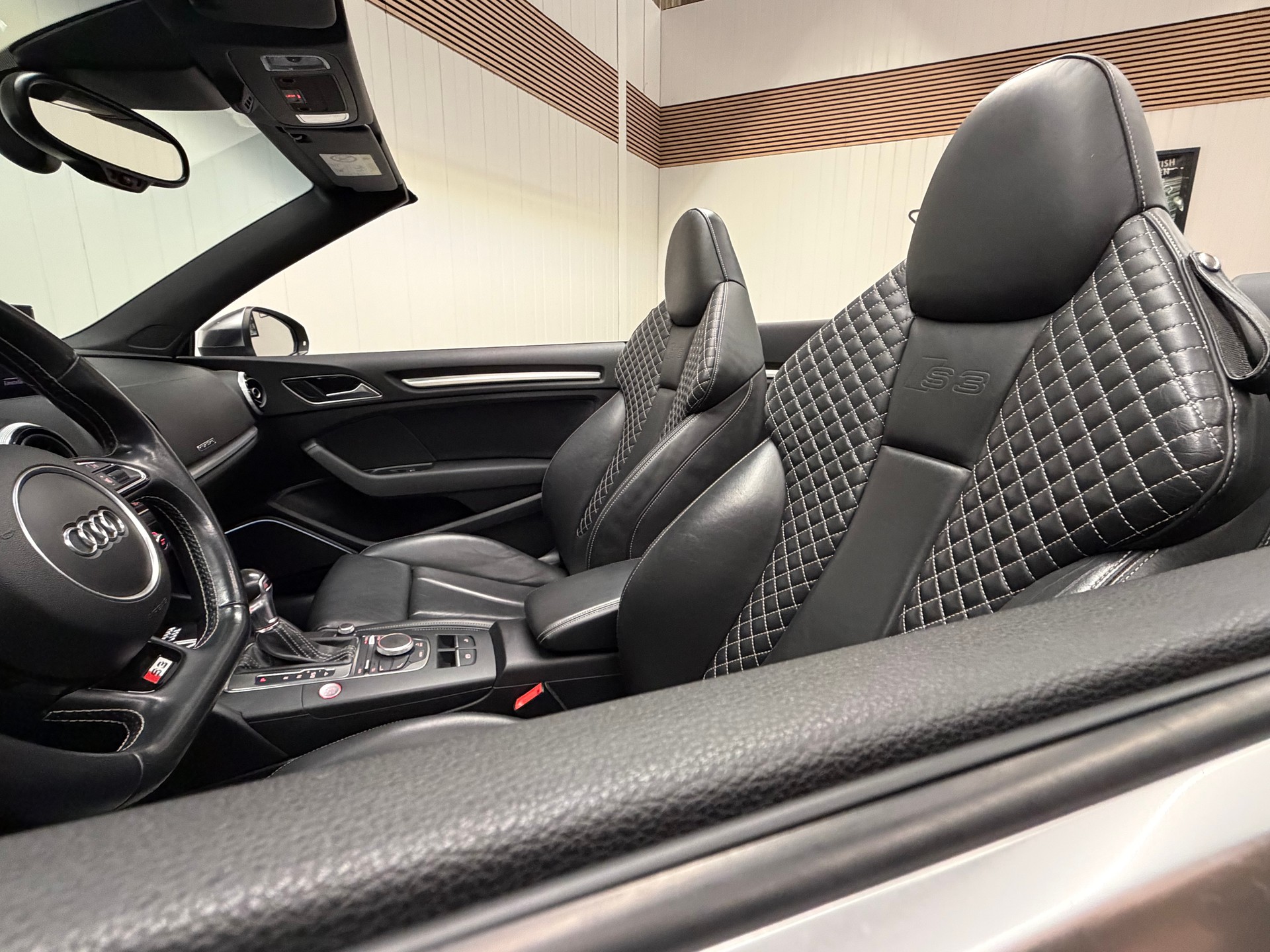 AUDI S3 Cabrio 2.0 TFSI quattro S-tronic Ab MFK & Service-image-13