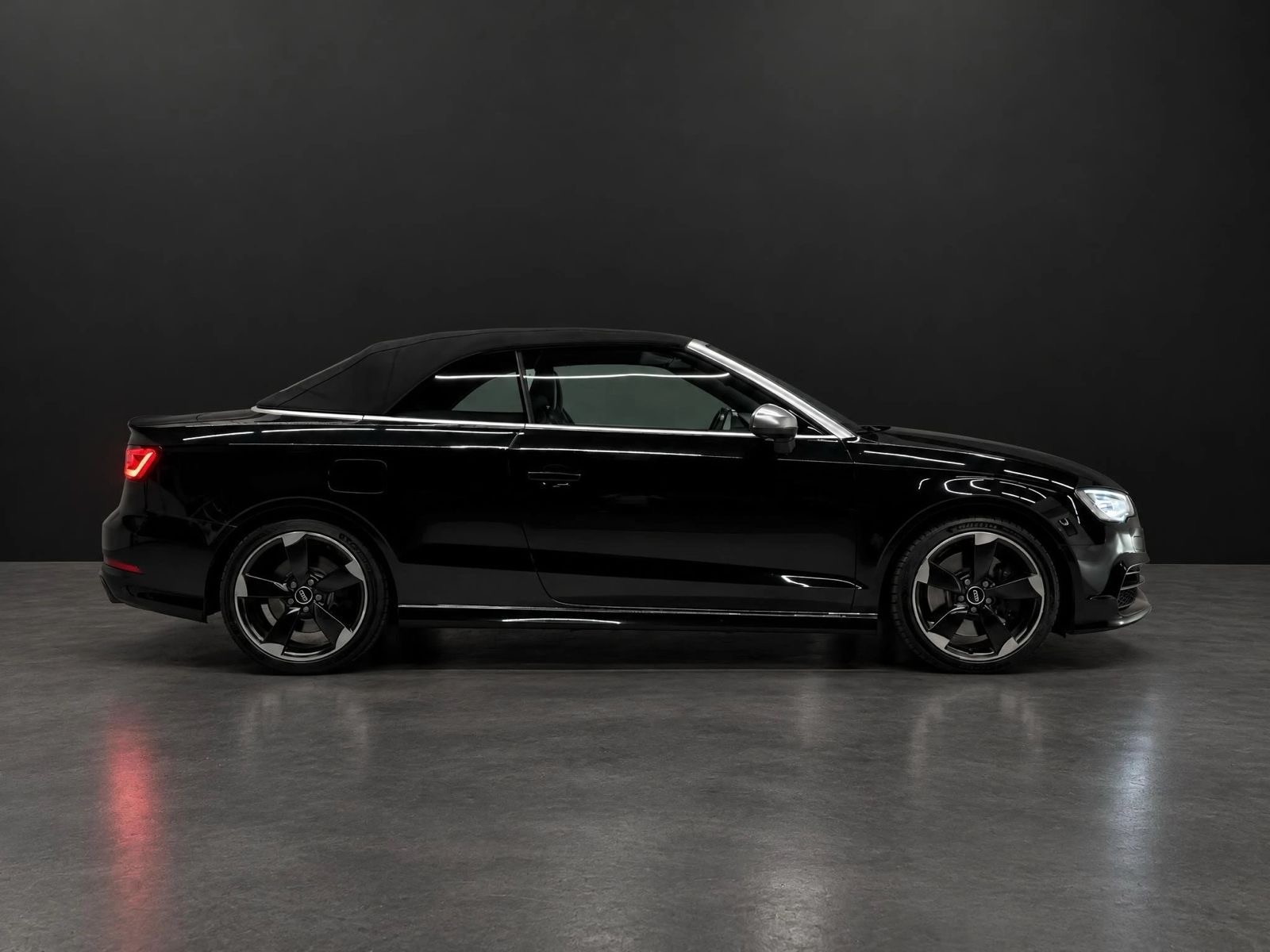AUDI S3 Cabrio 2.0 TFSI quattro S-tronic Ab MFK & Service-image-8