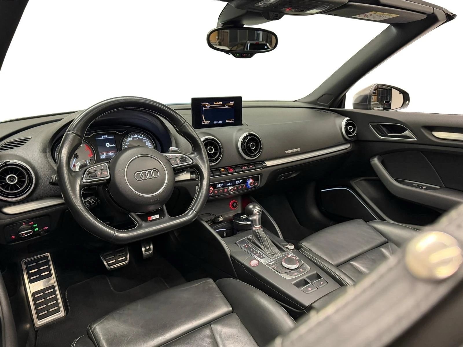 AUDI S3 Cabrio 2.0 TFSI quattro S-tronic Ab MFK & Service-image-13