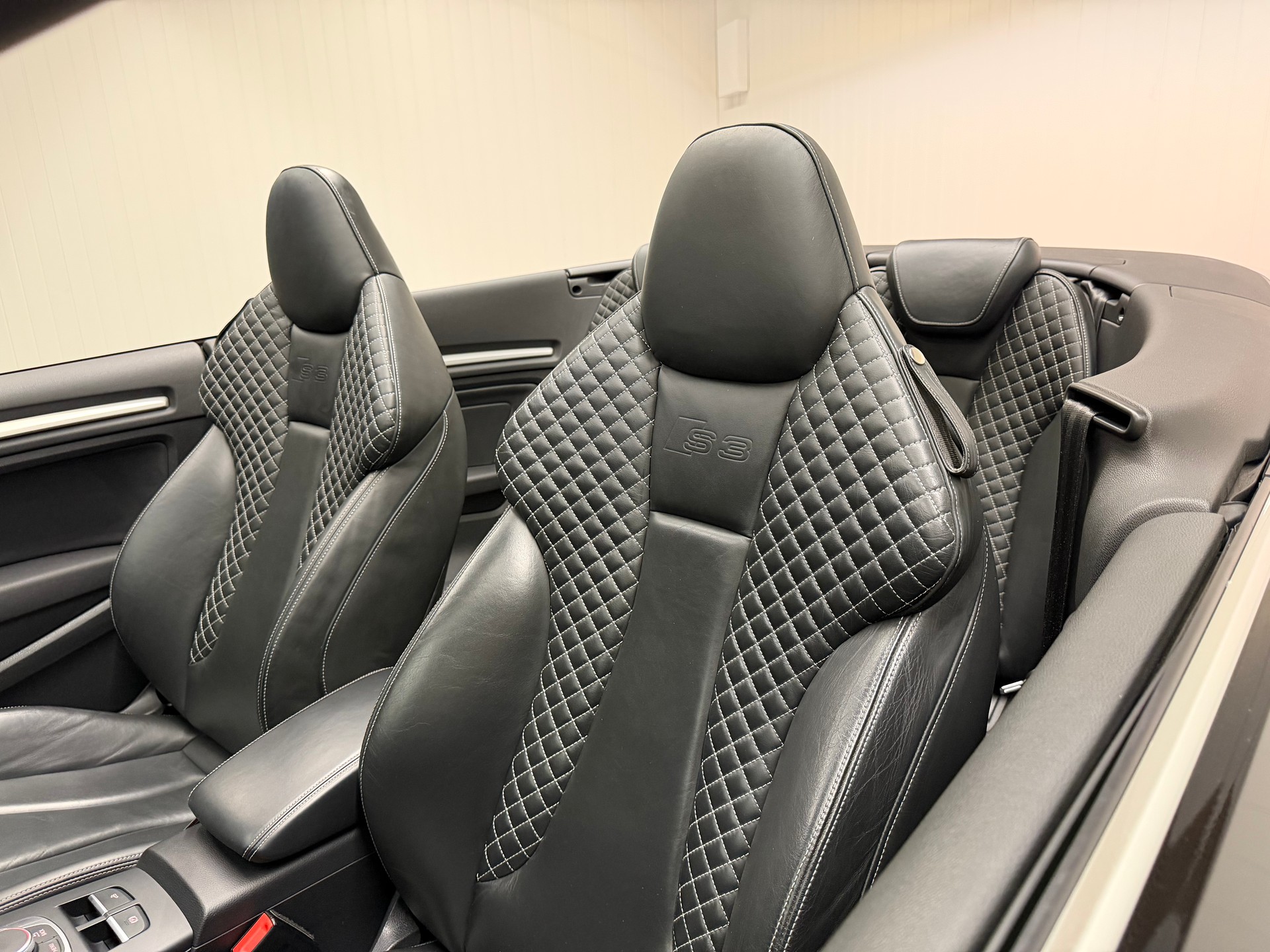 AUDI S3 Cabrio 2.0 TFSI quattro S-tronic Ab MFK & Service-image-15