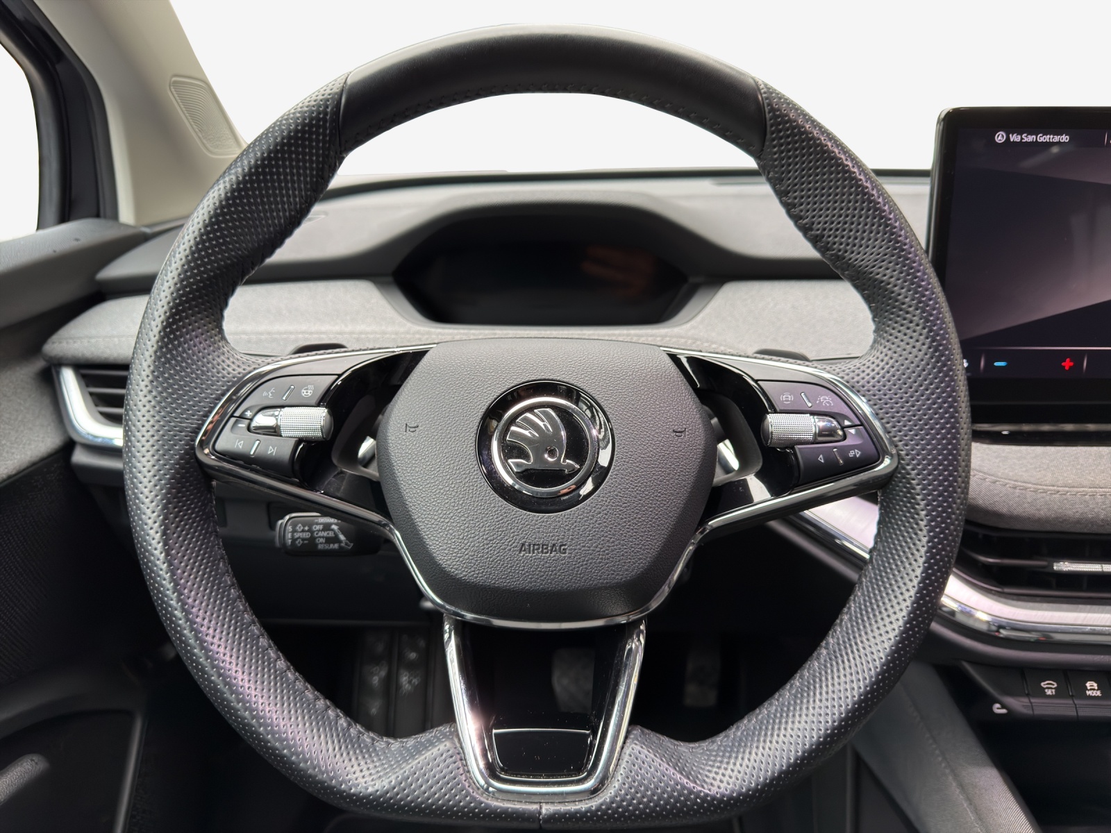 SKODA Enyaq iV 80-image-10