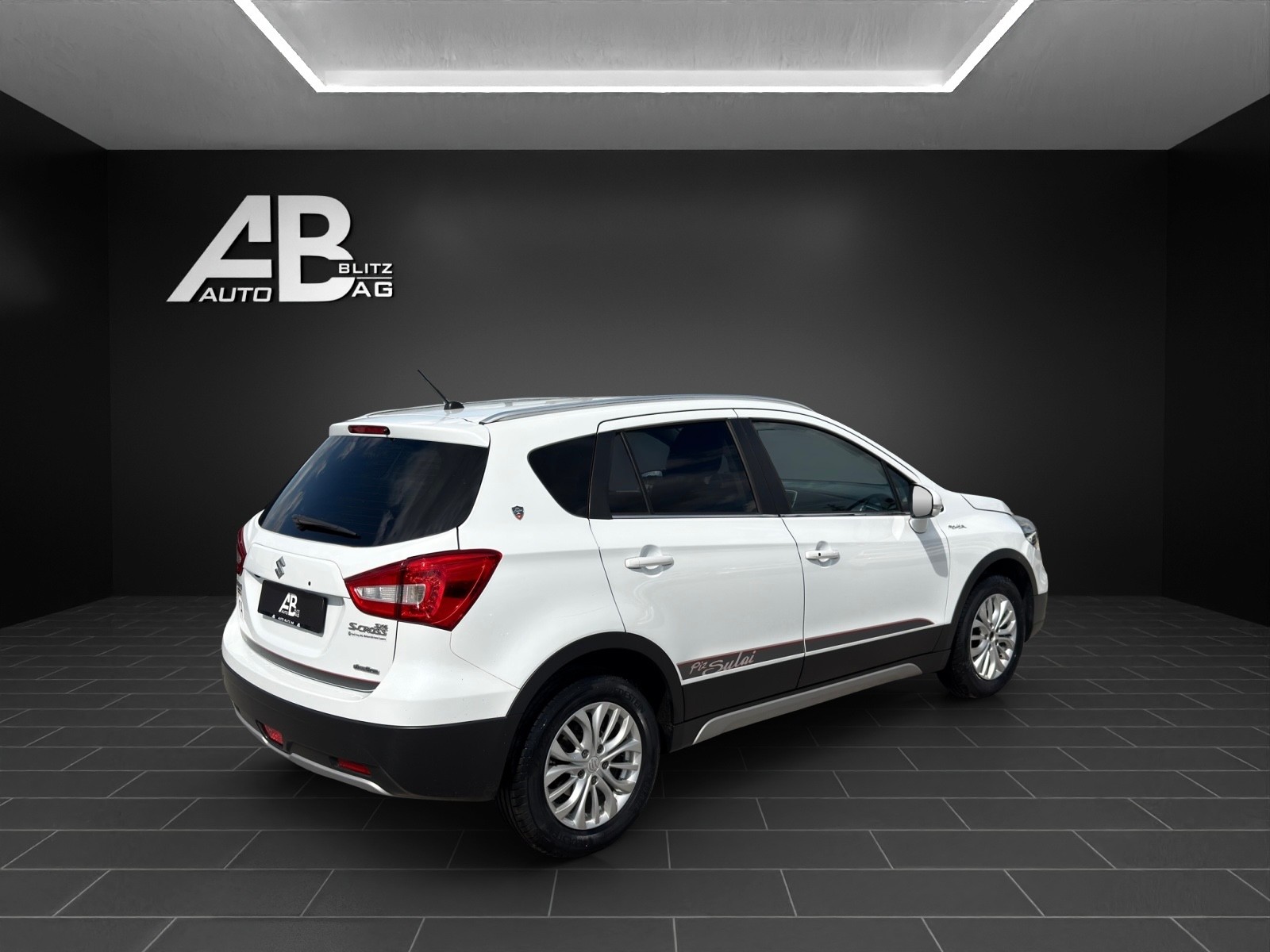 SUZUKI SX4 S-Cross 1.4 16V Piz Sulai 4WD Automatic-image-4
