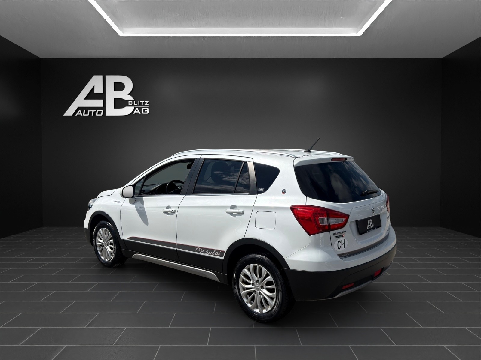 SUZUKI SX4 S-Cross 1.4 16V Piz Sulai 4WD Automatic-image-2