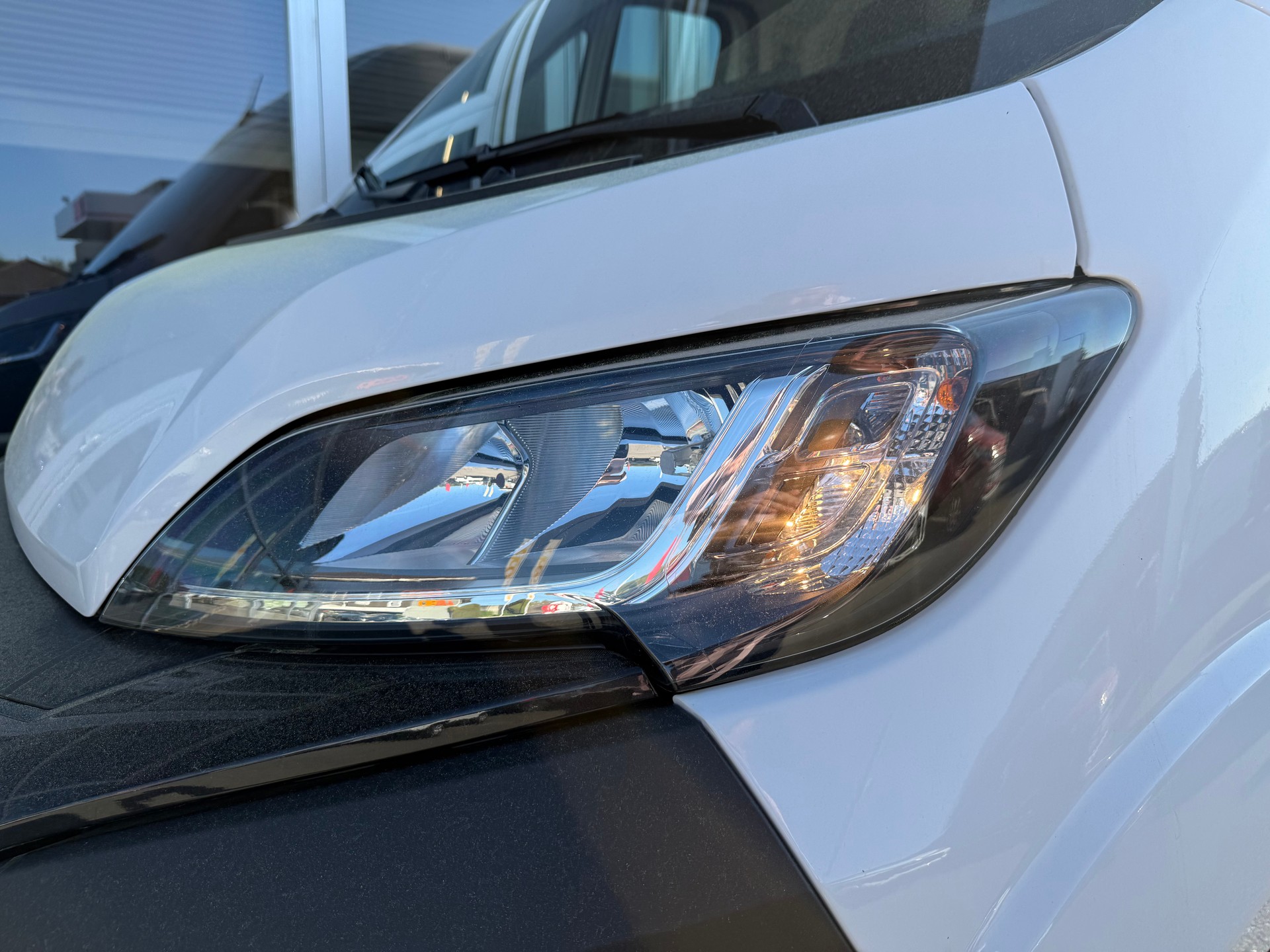PEUGEOT Boxer 2.2 HDI 335 L2H2 EAT8-showroom-element-3