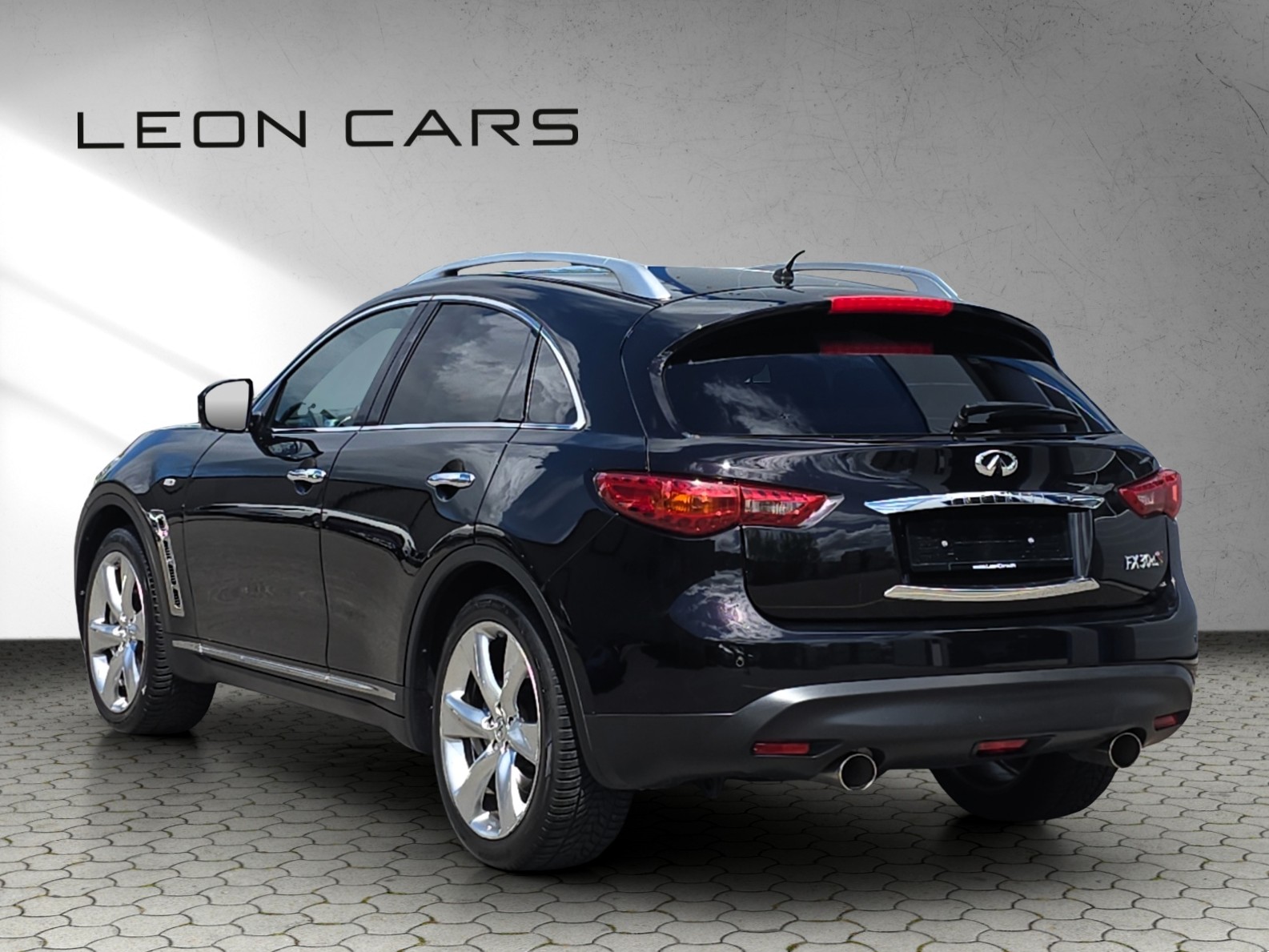INFINITI FX30d S Premium AWD Automatic-image-6
