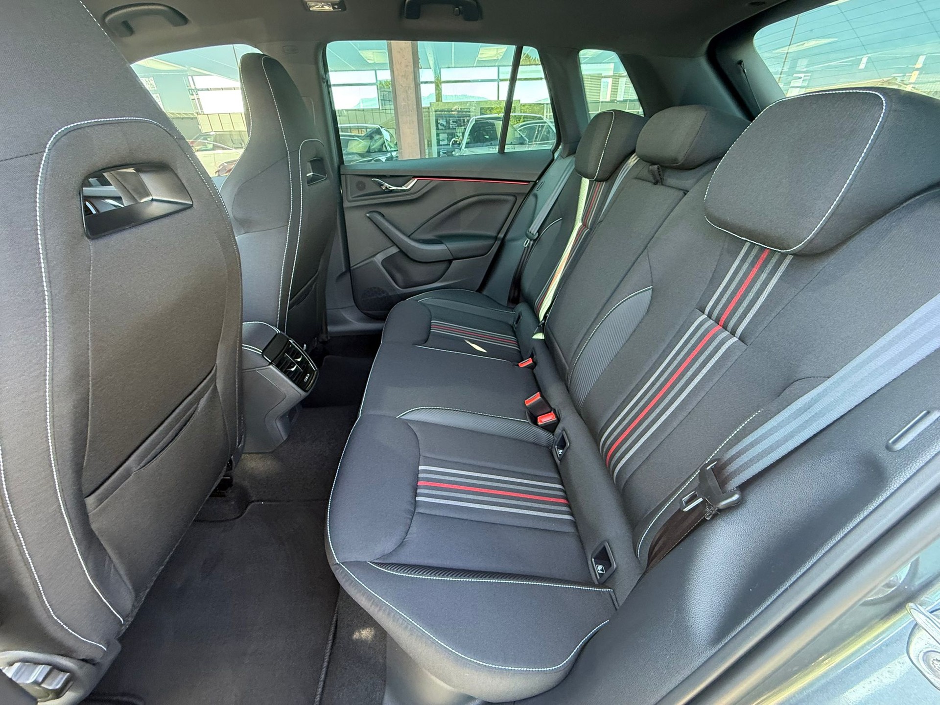 SKODA Kamiq 1.5 TSI Monte Carlo DSG-image-8