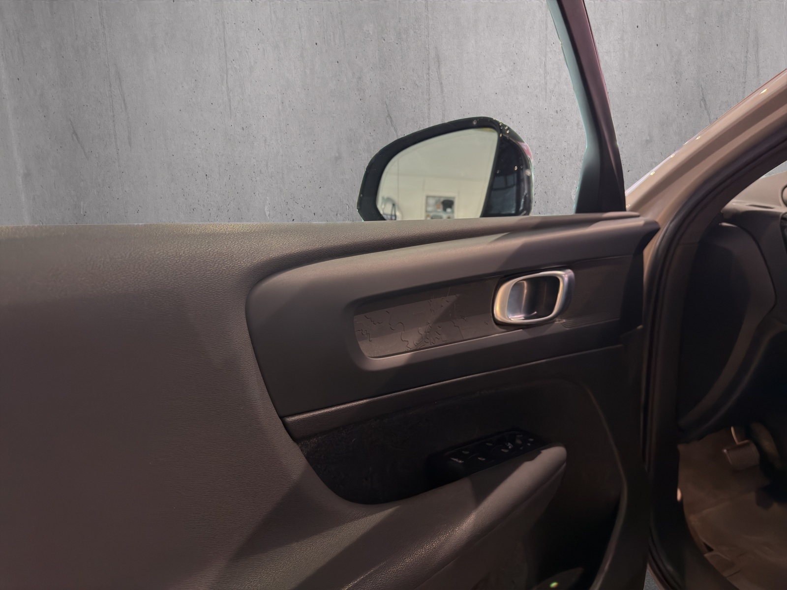 VOLVO C40 Recharge P6 Pure Electric Core-image-8