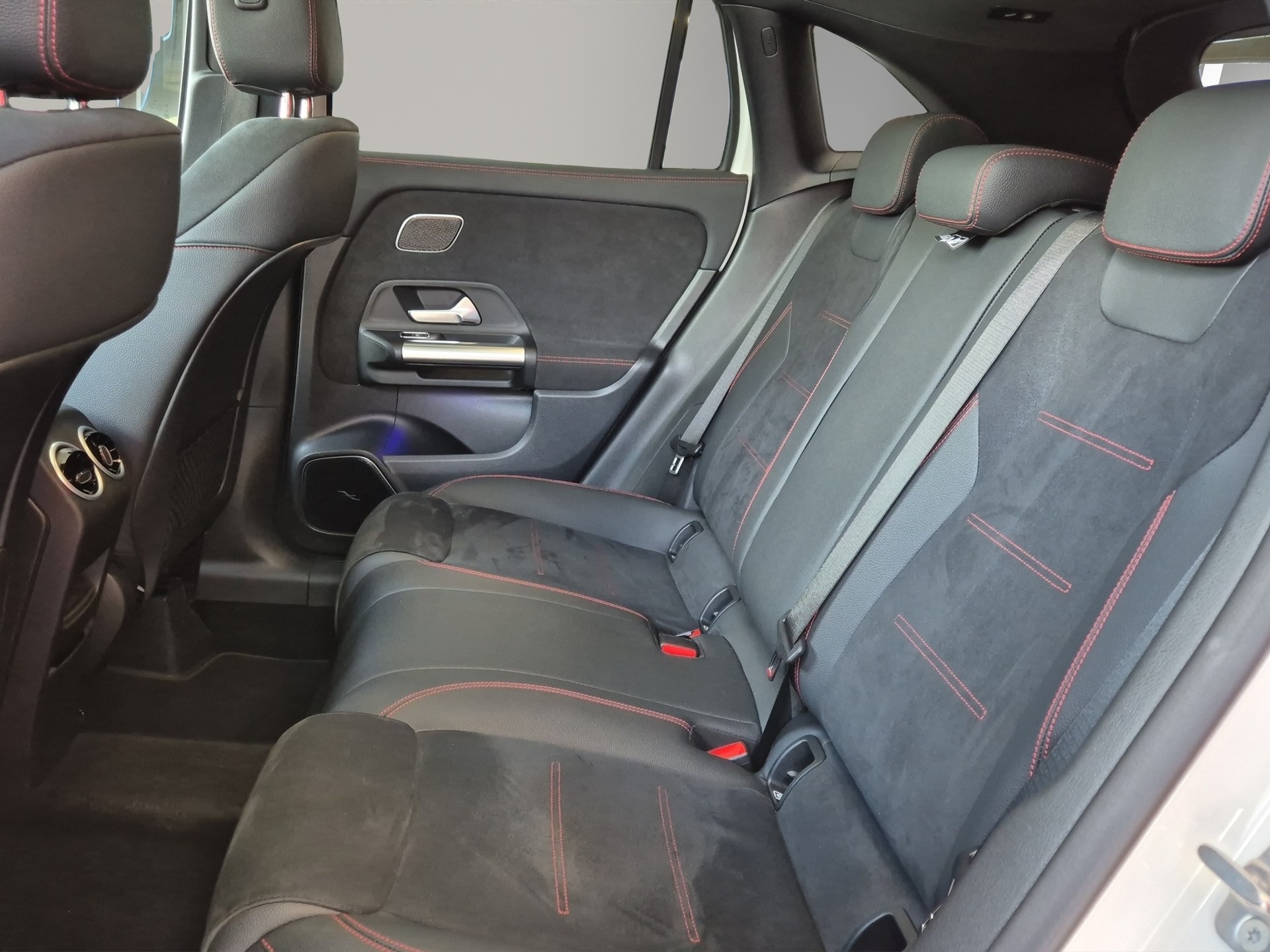 MERCEDES-BENZ GLA 250 e EQ Star 8G-DCT LEASING à partir de CHF 499.-/mois-image-12