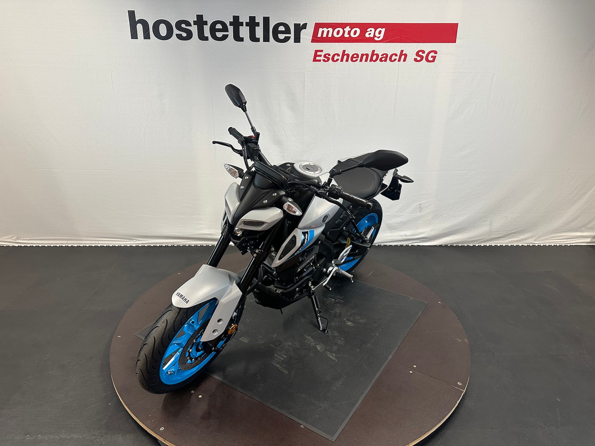 YAMAHA MT-125-showroom-element-3