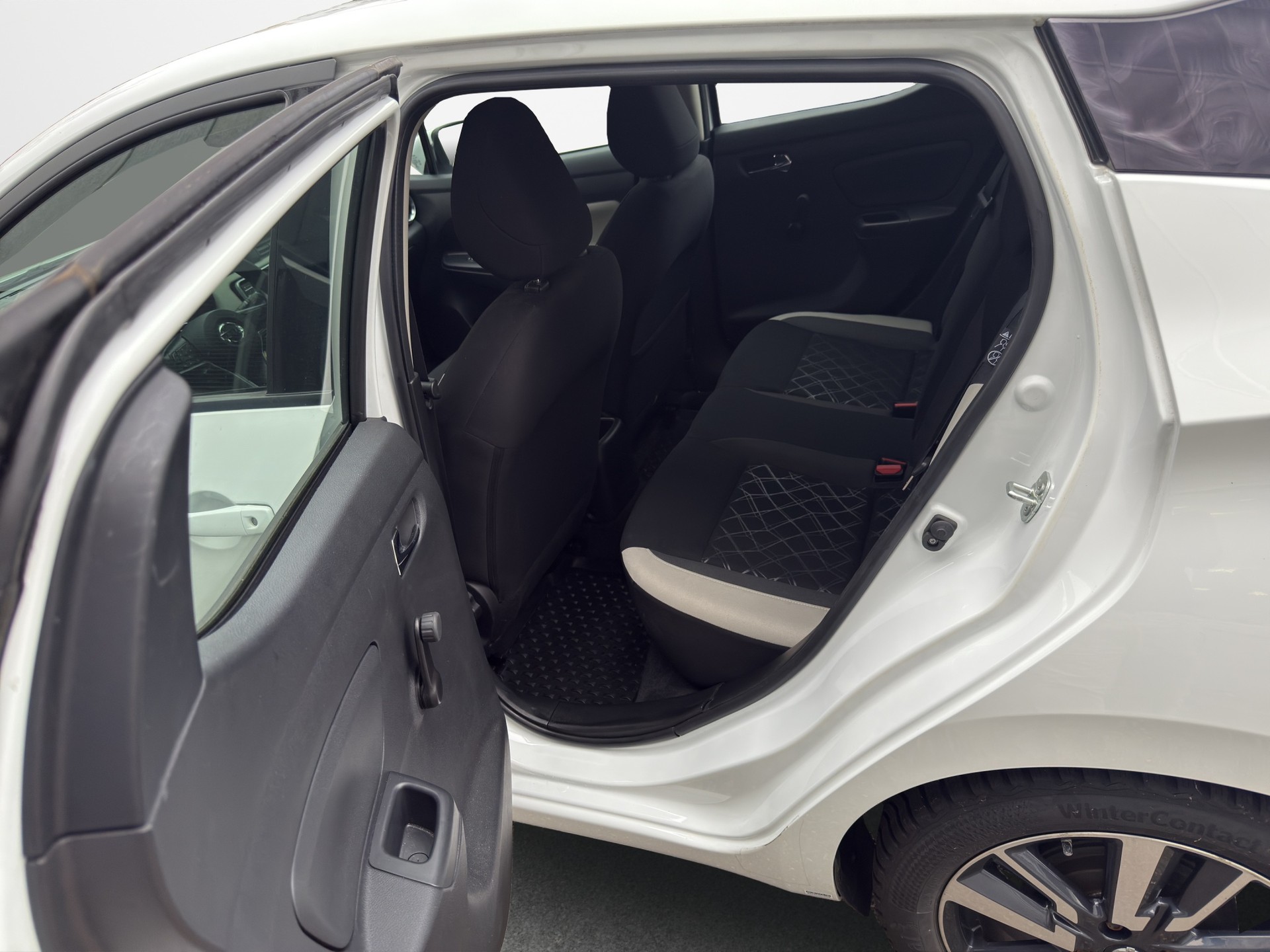NISSAN Micra 1.5 dCi acenta-image-11
