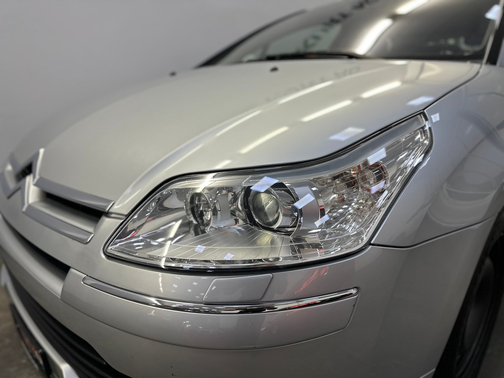 CITROEN C4 Berline 2.0i 16V VTR Automatic-image-5