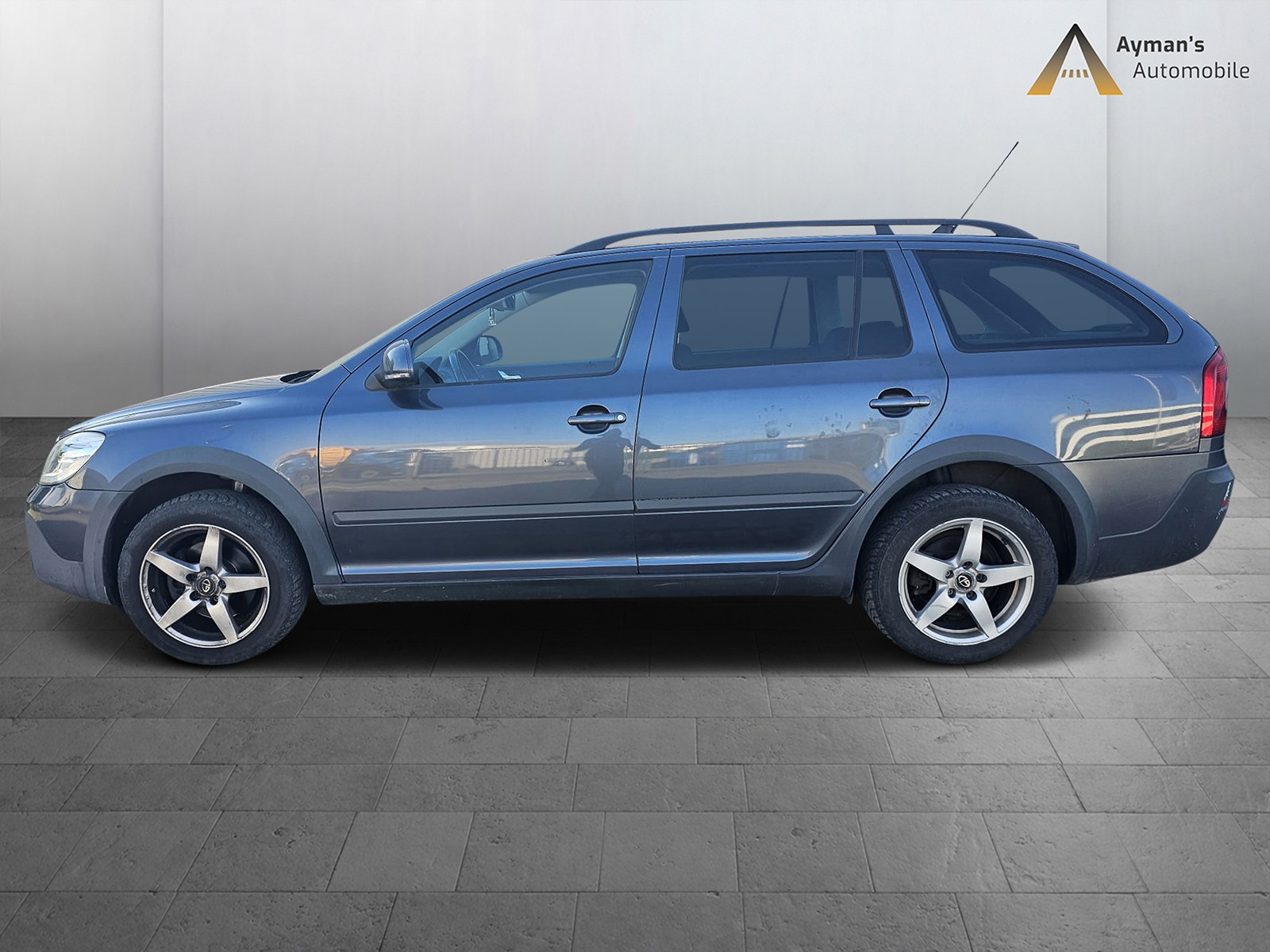 SKODA Octavia Combi 1.8 TSI Scout 4x4-image-5