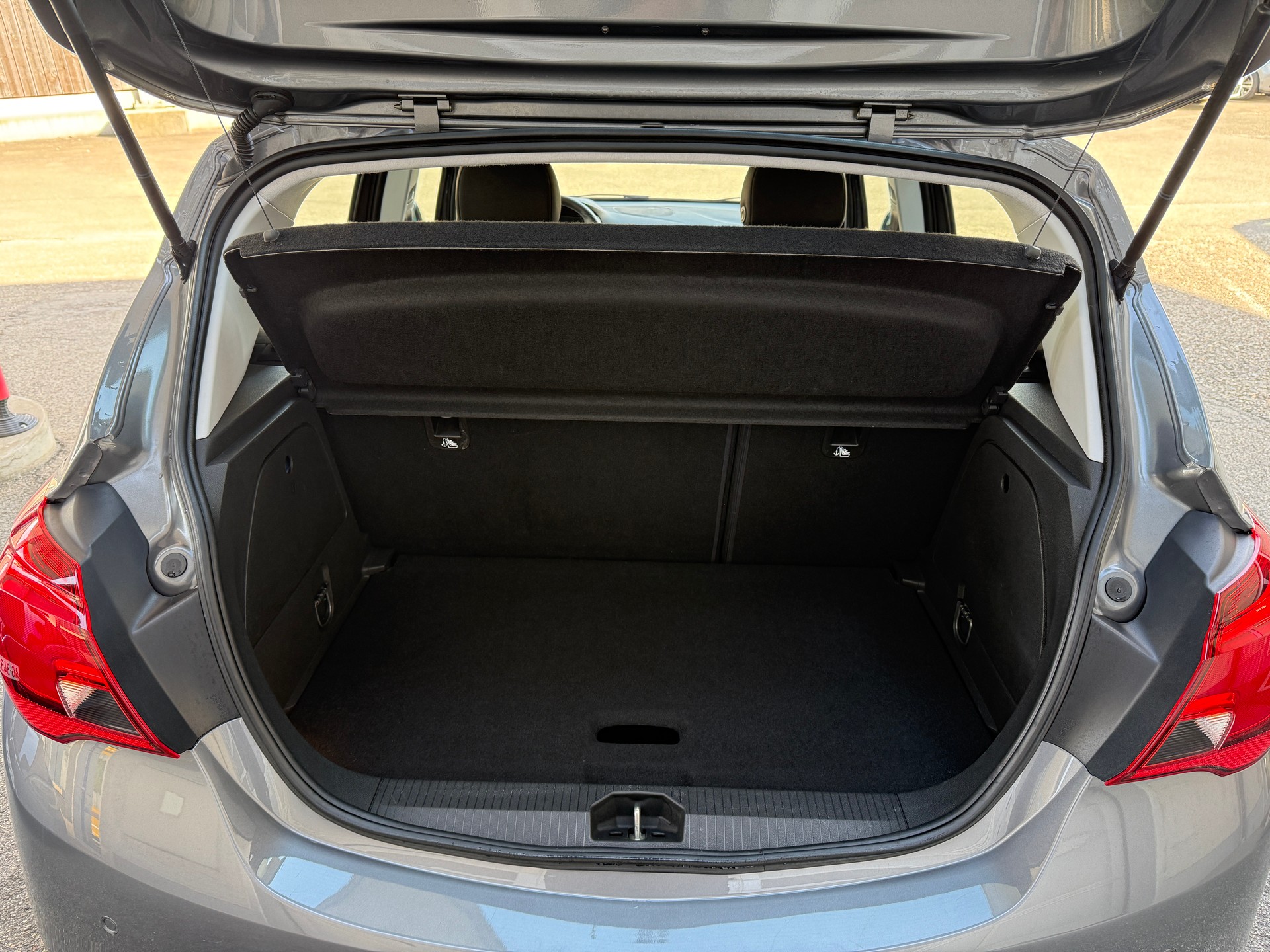 OPEL Corsa 1.4 TP Cosmo Automatic-image-18