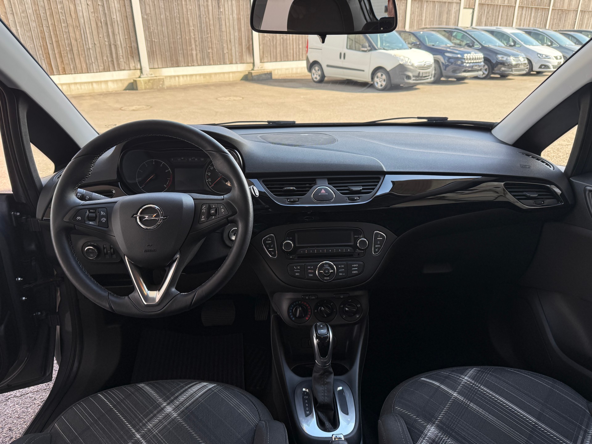 OPEL Corsa 1.4 TP Cosmo Automatic-image-13