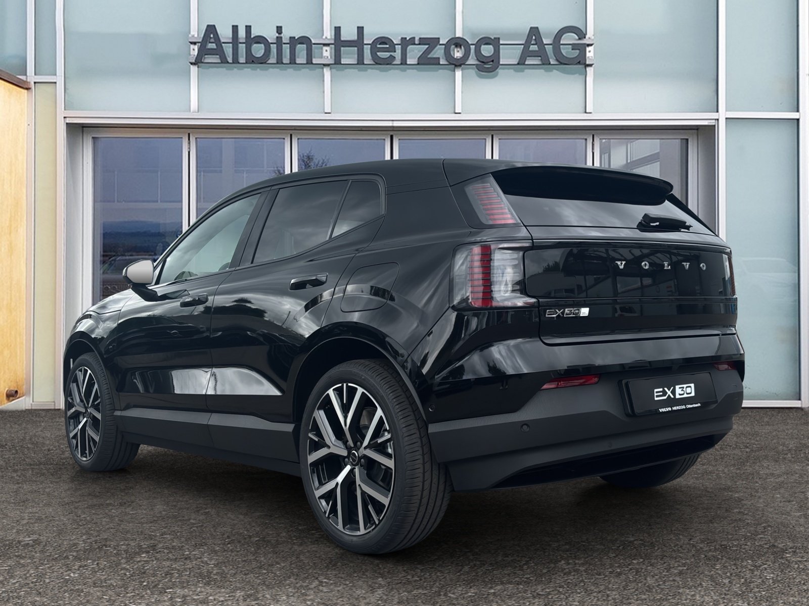 VOLVO EX30 E60 Twin Ultra Performance AWD-image-2