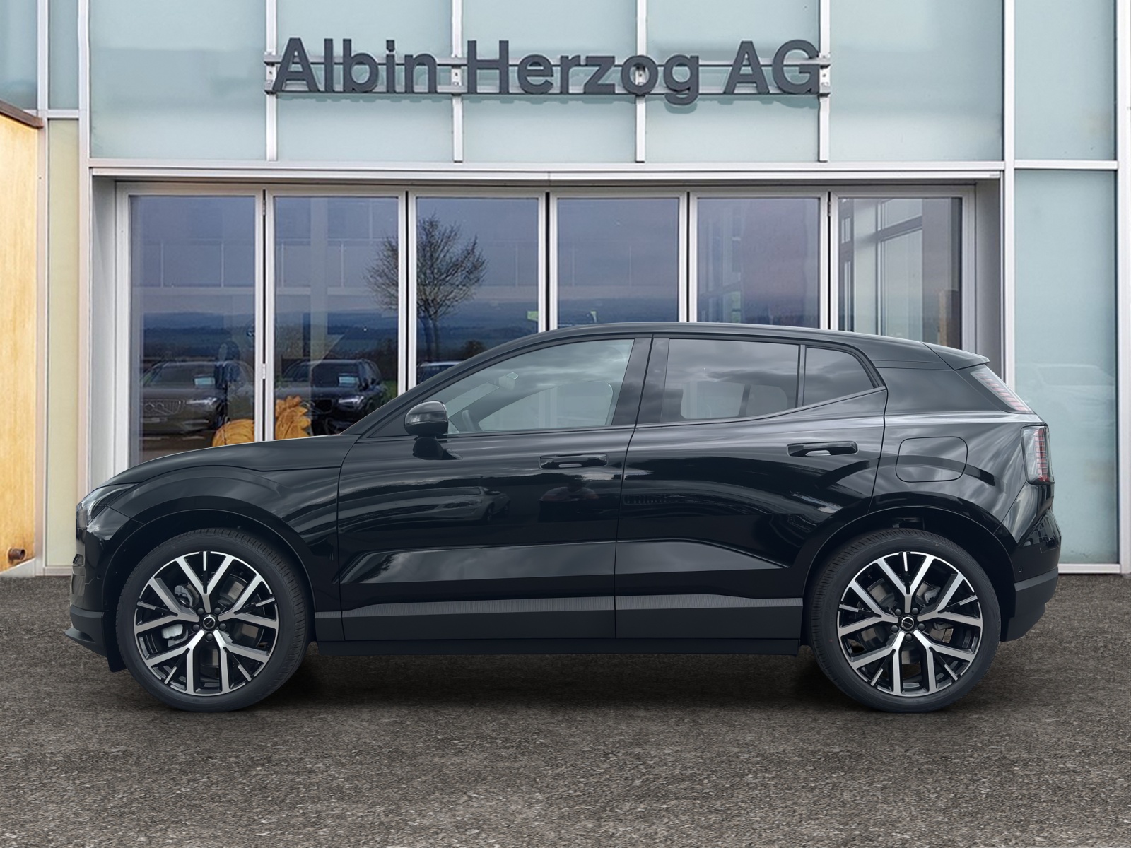 VOLVO EX30 E60 Twin Ultra Performance AWD-image-1