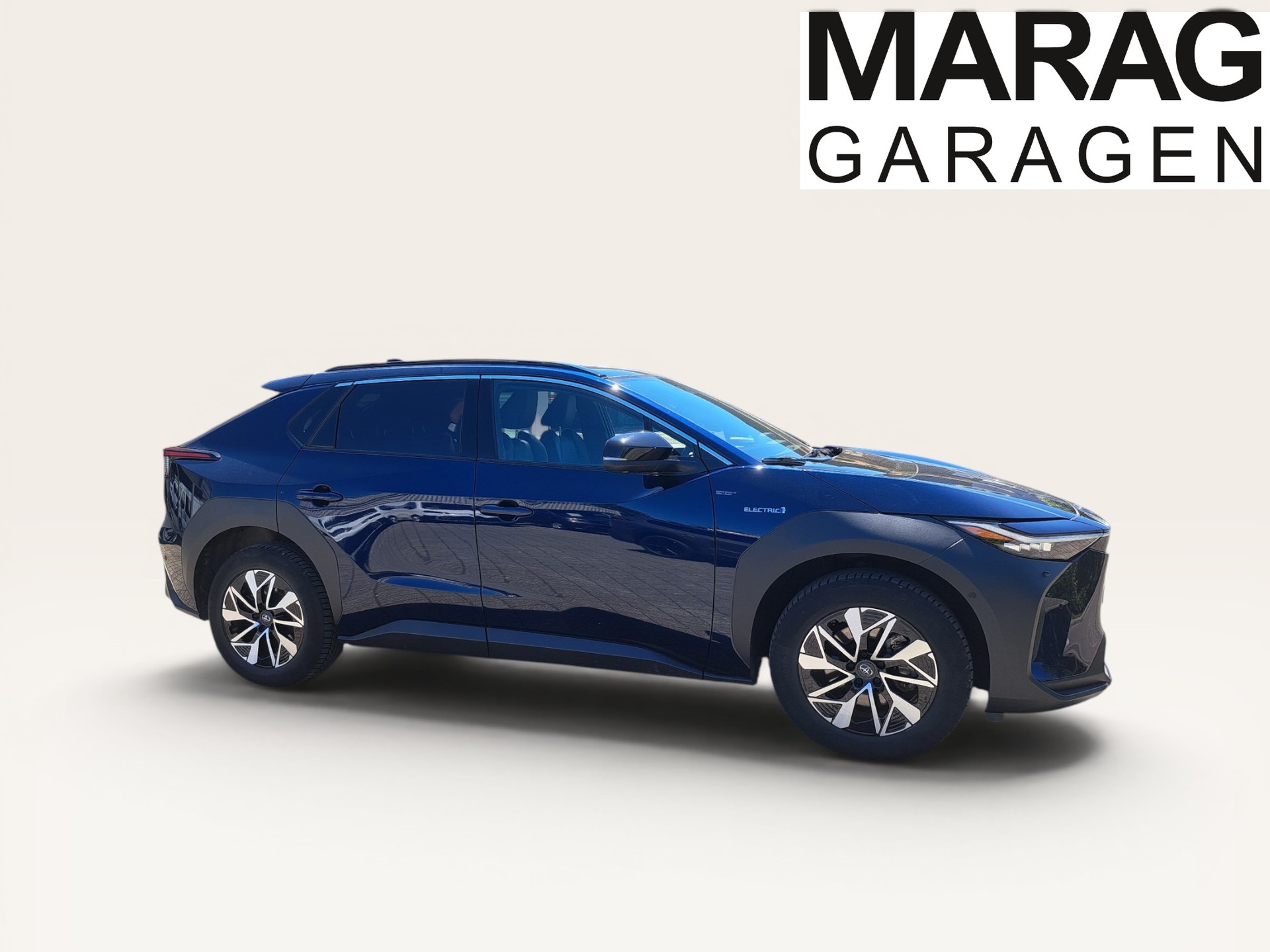 TOYOTA bZ4X Premium 71,4 kWh 4WD-image-3