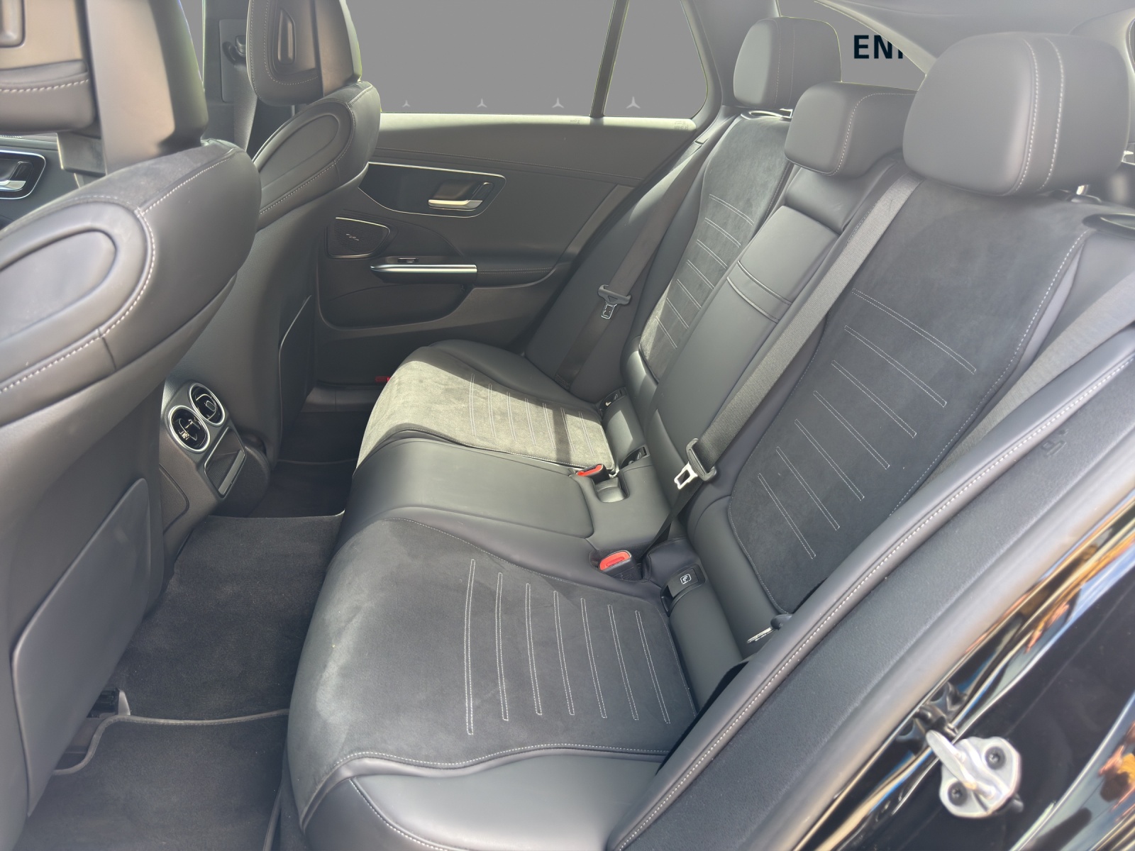 MERCEDES-BENZ C 200 T AMG Line-image-12
