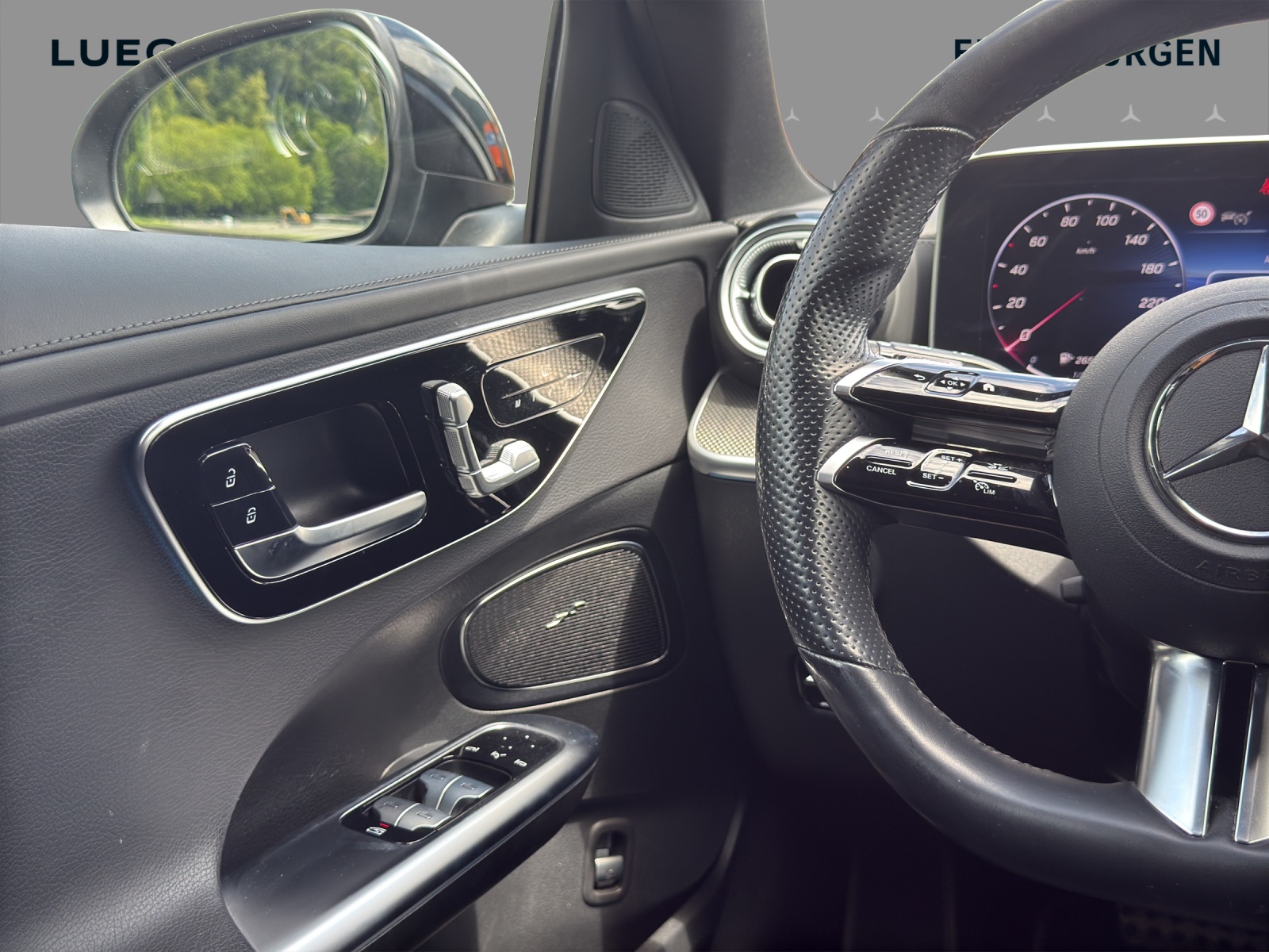 MERCEDES-BENZ C 200 T AMG Line-image-11