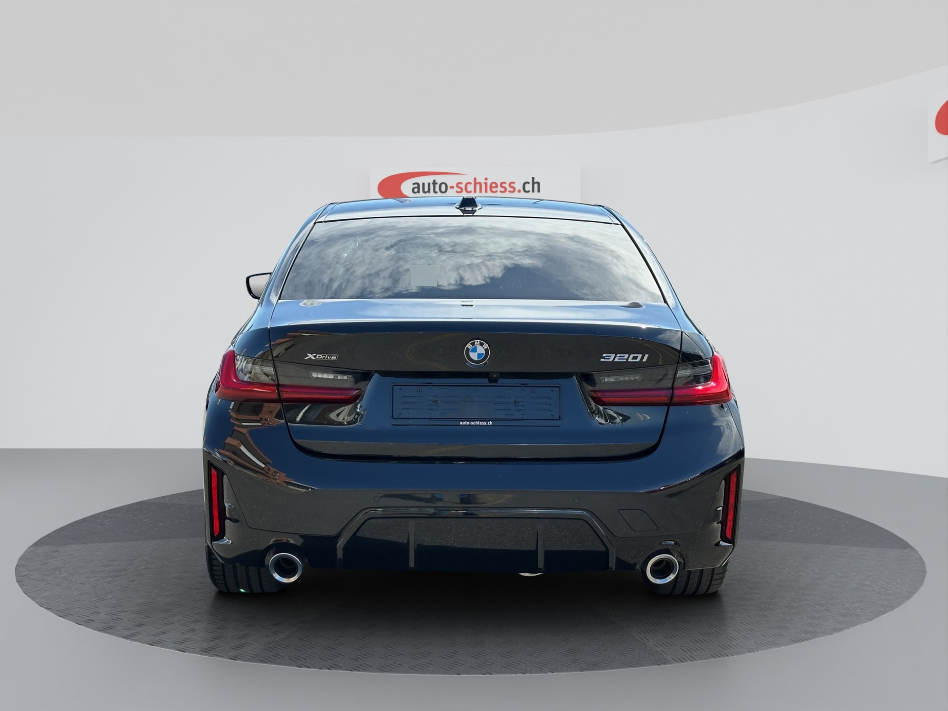 BMW 320i xDrive Steptronic M Sport-image-3