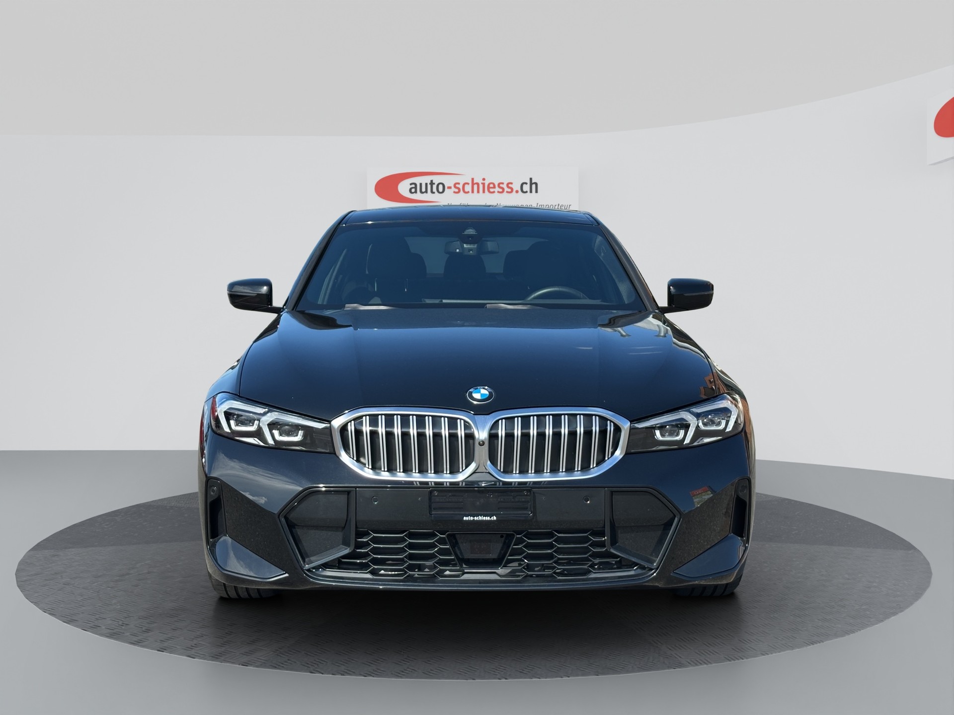 BMW 320i xDrive Steptronic M Sport-image-1
