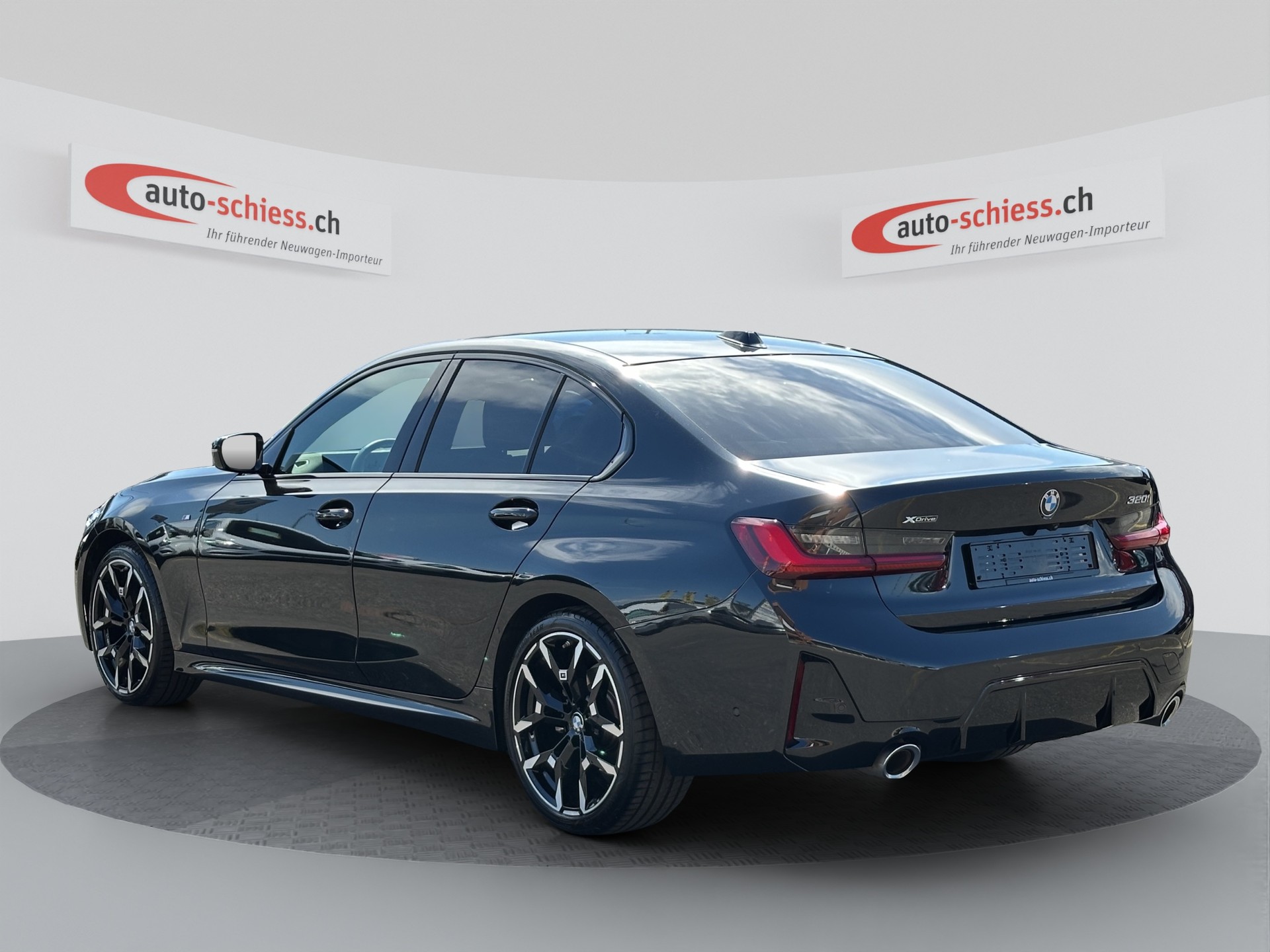 BMW 320i xDrive Steptronic M Sport-image-2