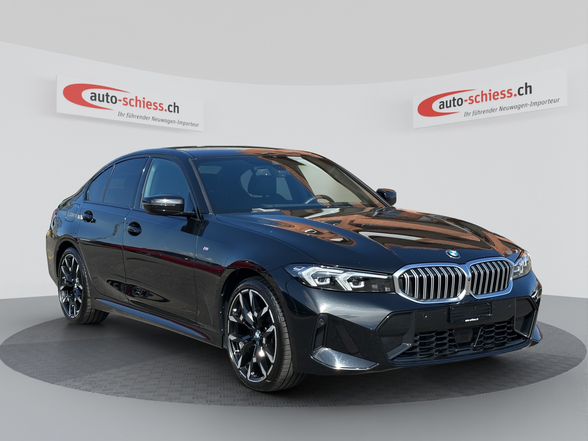 BMW 320i xDrive Steptronic M Sport-image-0