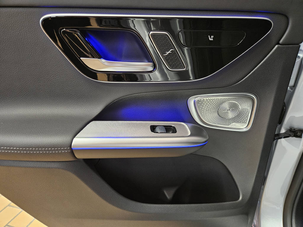MERCEDES-BENZ GLC 220 d 4Matic AMG Line-image-13