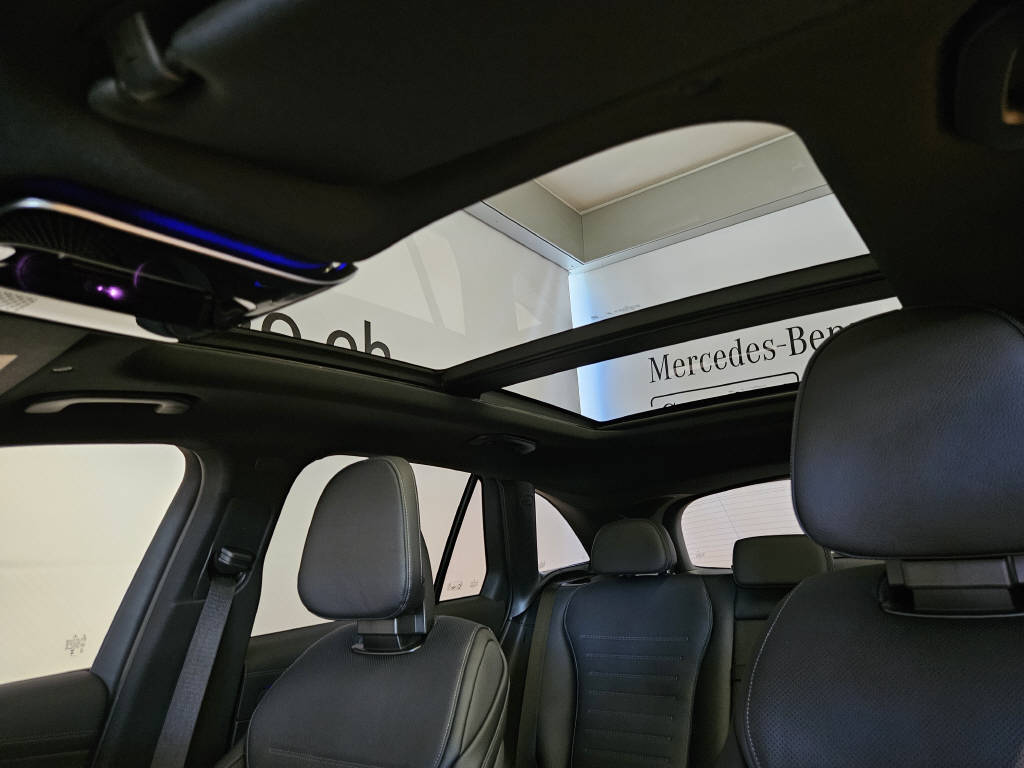 MERCEDES-BENZ GLC 220 d 4Matic AMG Line-image-4