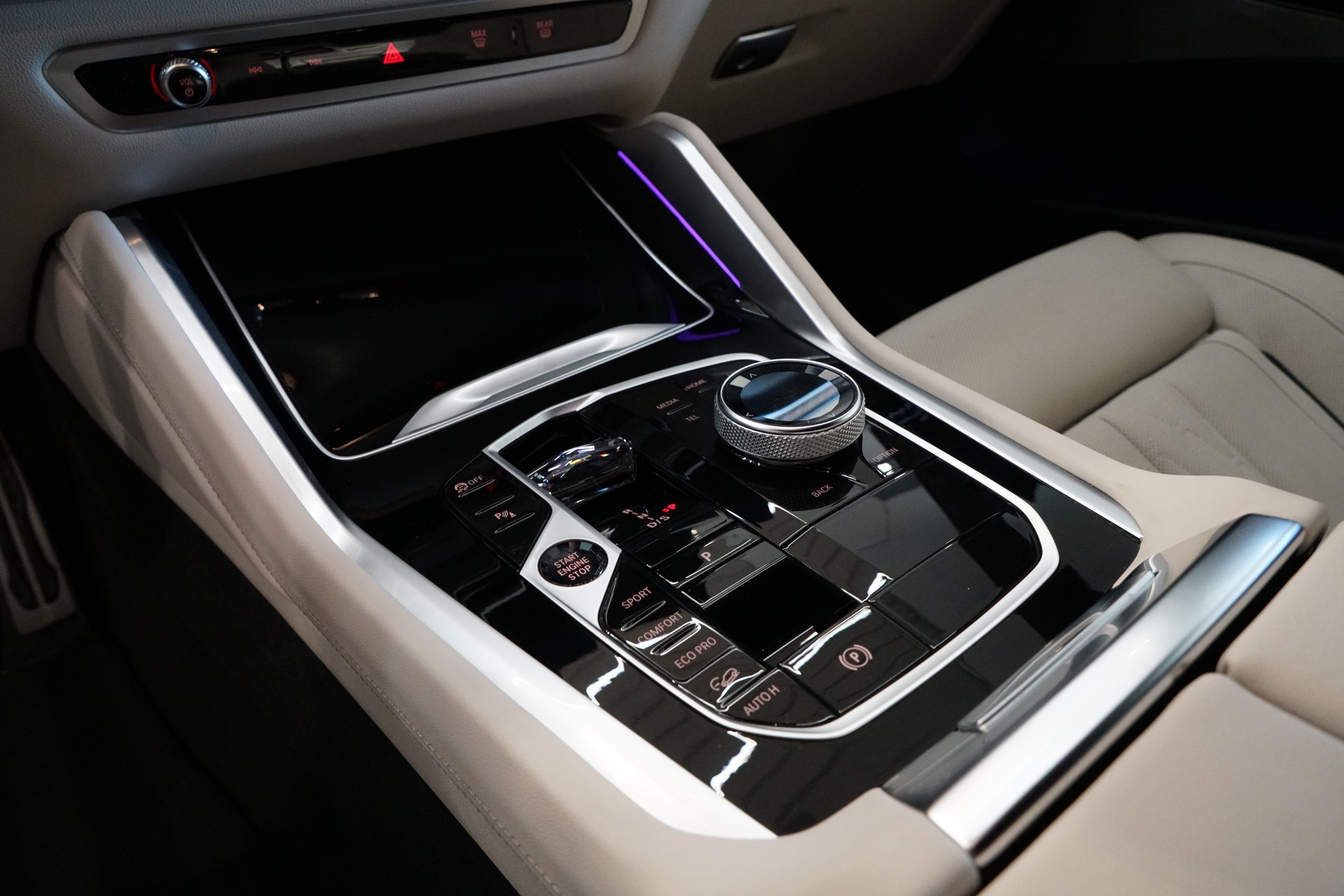 BMW X6 xDrive 48V 40i M Sport Pro Steptronic-image-18