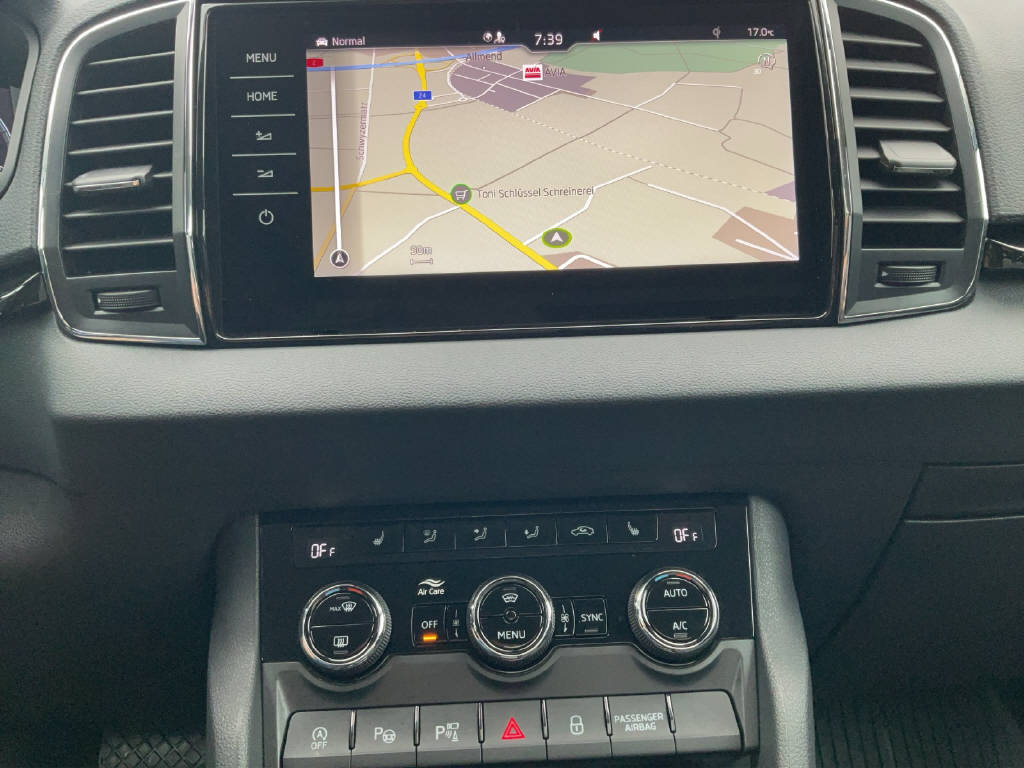 SKODA Karoq 2.0 TDI Style 4x4 DSG-image-11